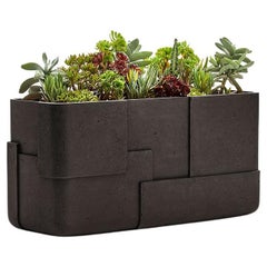 Fioriera Aarde Trough Black di Indigenus