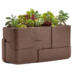 Aarde Trough Brown Planter par Indigenus