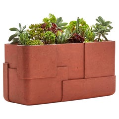Aarde Trough Terracotta Planter par Indigenus