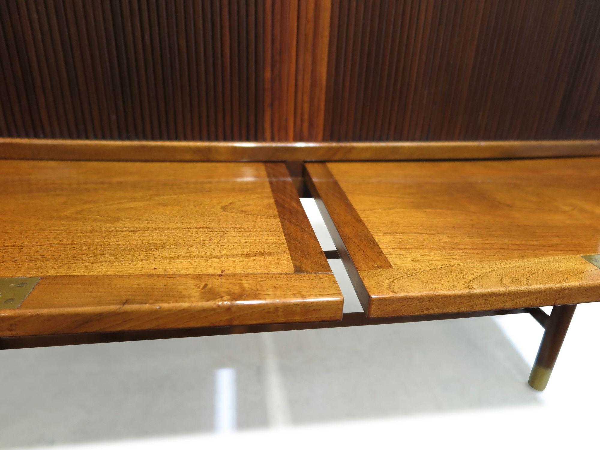 Laiton Cabinet Aarhus Rådhus, 1941, par Hans J. Wegner en vente