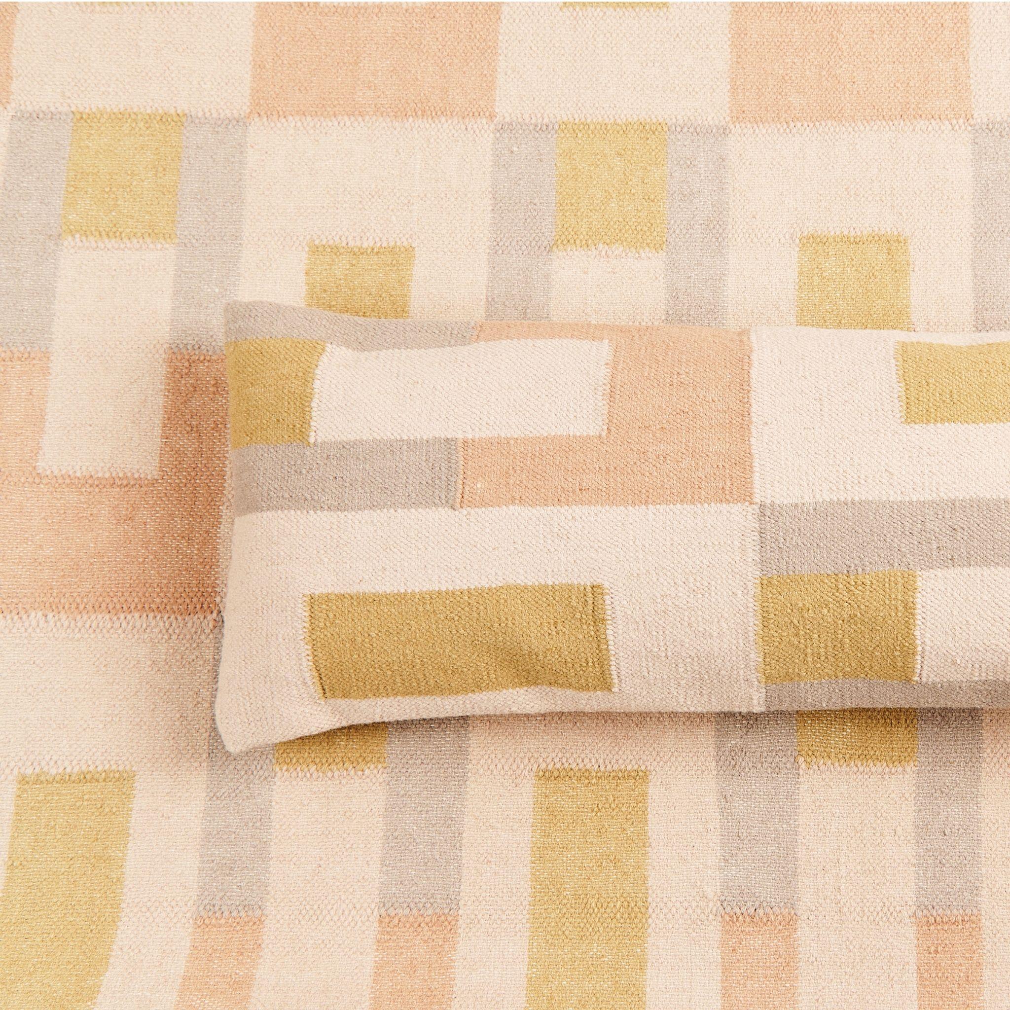 Jute Aari Handwoven Geometric Modern Indian Rug in Multicolor Pastel Shades For Sale