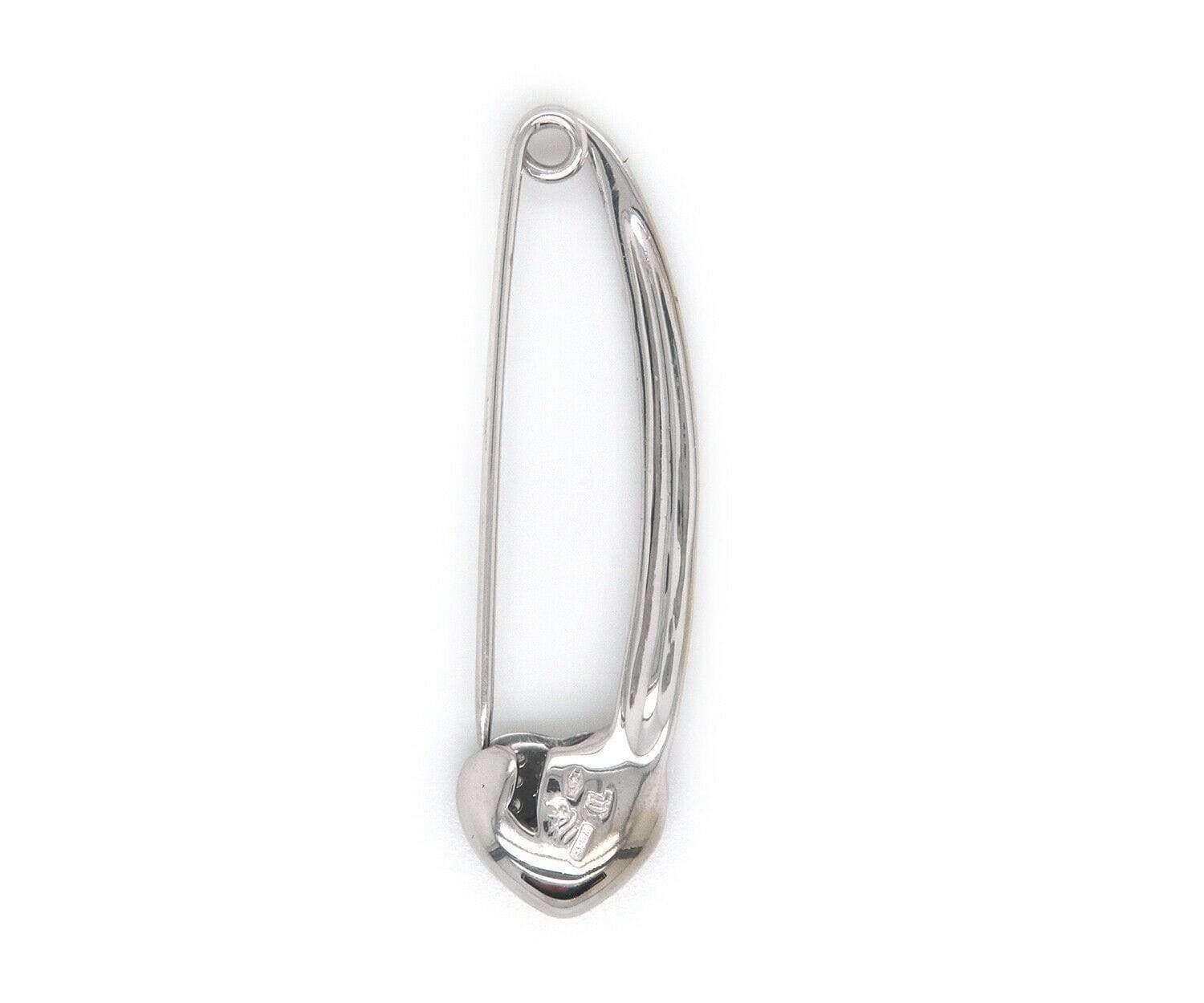 Aaron Basha 0.30 CTW Diamond Heart Safety Pin Brooch in 18K

Aaron Basha Diamond Heart Safety Pin
18K White Gold
Diamond Weight: Approx. 0.30 CTW
Brooch Size: Approx. 1 5/8”L X 1/2”W
Weight: Approx. 4.2 Grams
Stamped: AB, 750

Condition:
Offered for