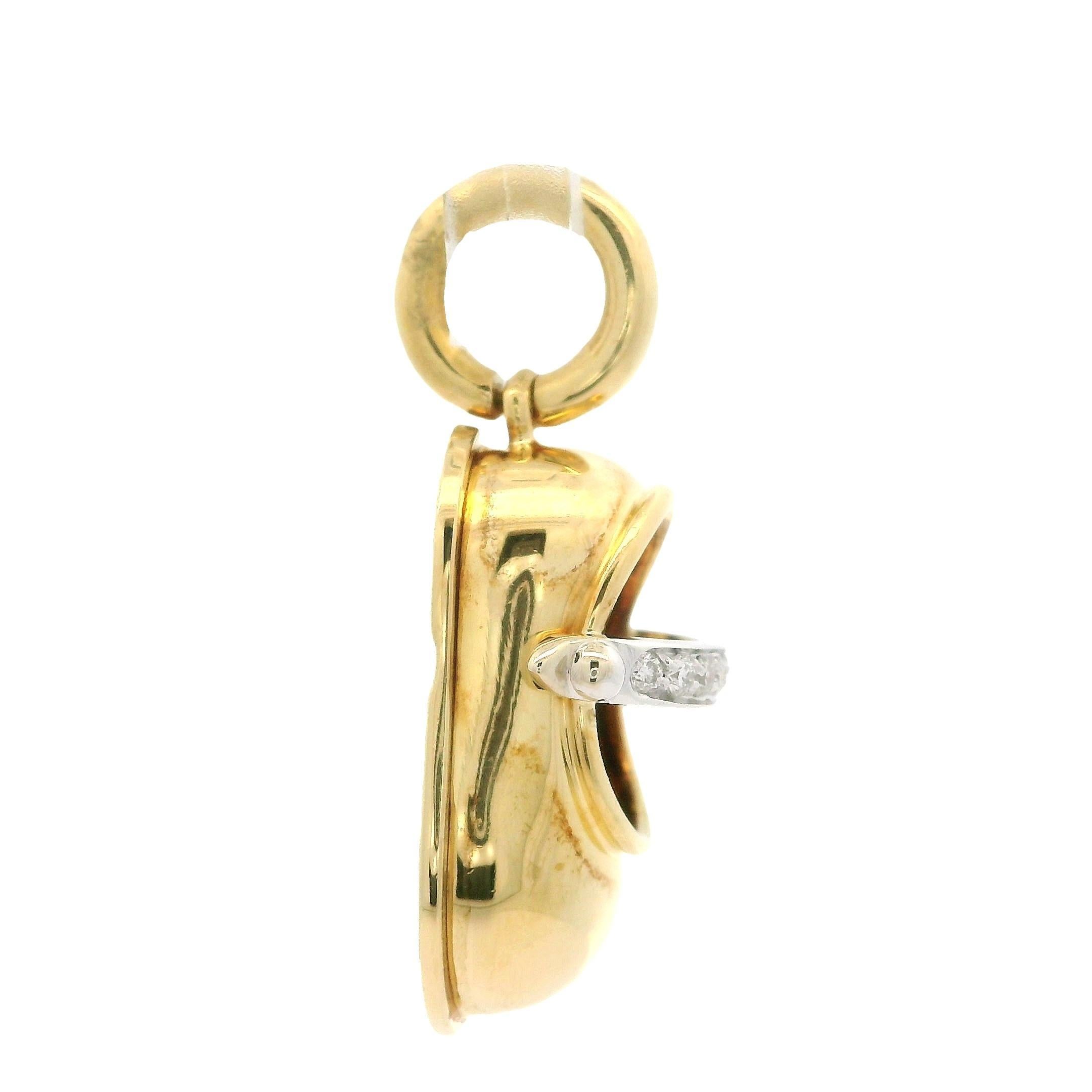 Aaron Basha 18k Gold 0.06ctw Diamond Mary Jane Dress Baby Shoe Pendant Charm In Excellent Condition For Sale In Montclair, NJ