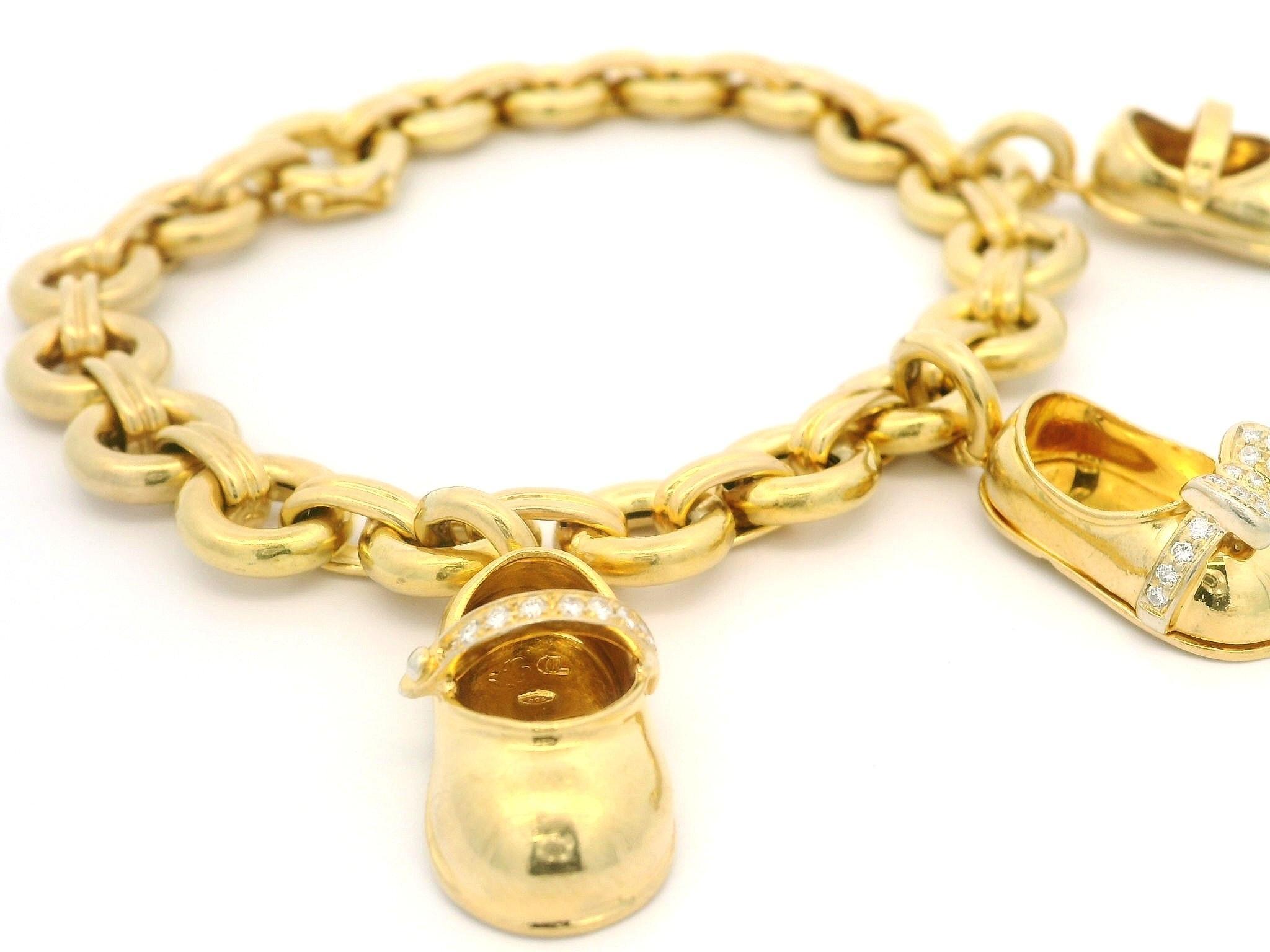 Aaron Basha, bracciale in oro 18k con 3 charme di scarpe con diamanti e anelli rotondi aperti A Link in vendita 5