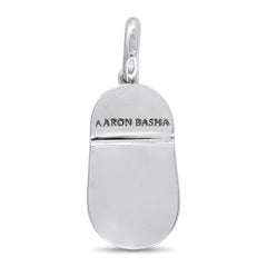 Aaron Basha, un charm a forma di scarpa da sella in oro bianco 18 carati