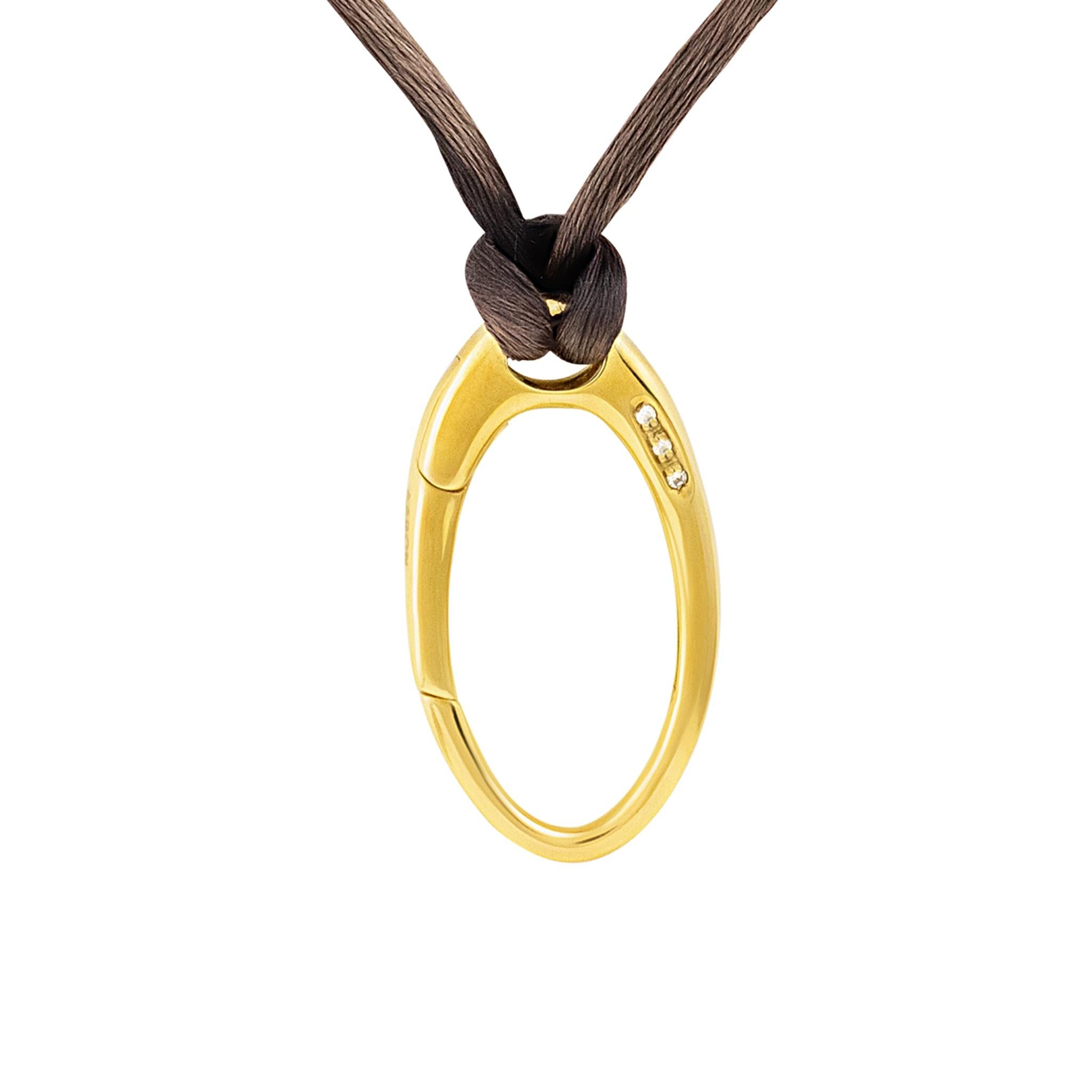 Black Satin Pendant Necklace
18K Yellow Gold
Reference number: ABS01007