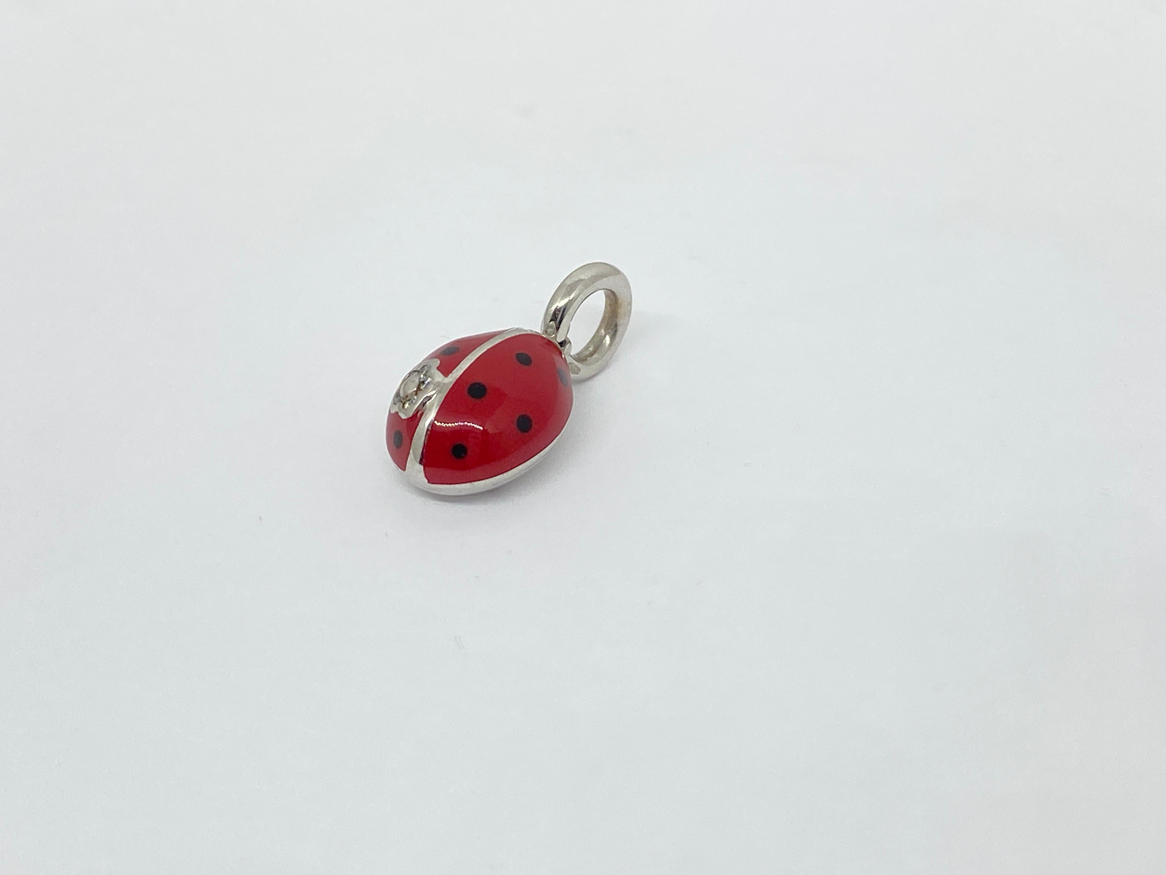 Aaron Basha Pendentif coccinelles rouges en or blanc 18 carats Unisexe en vente
