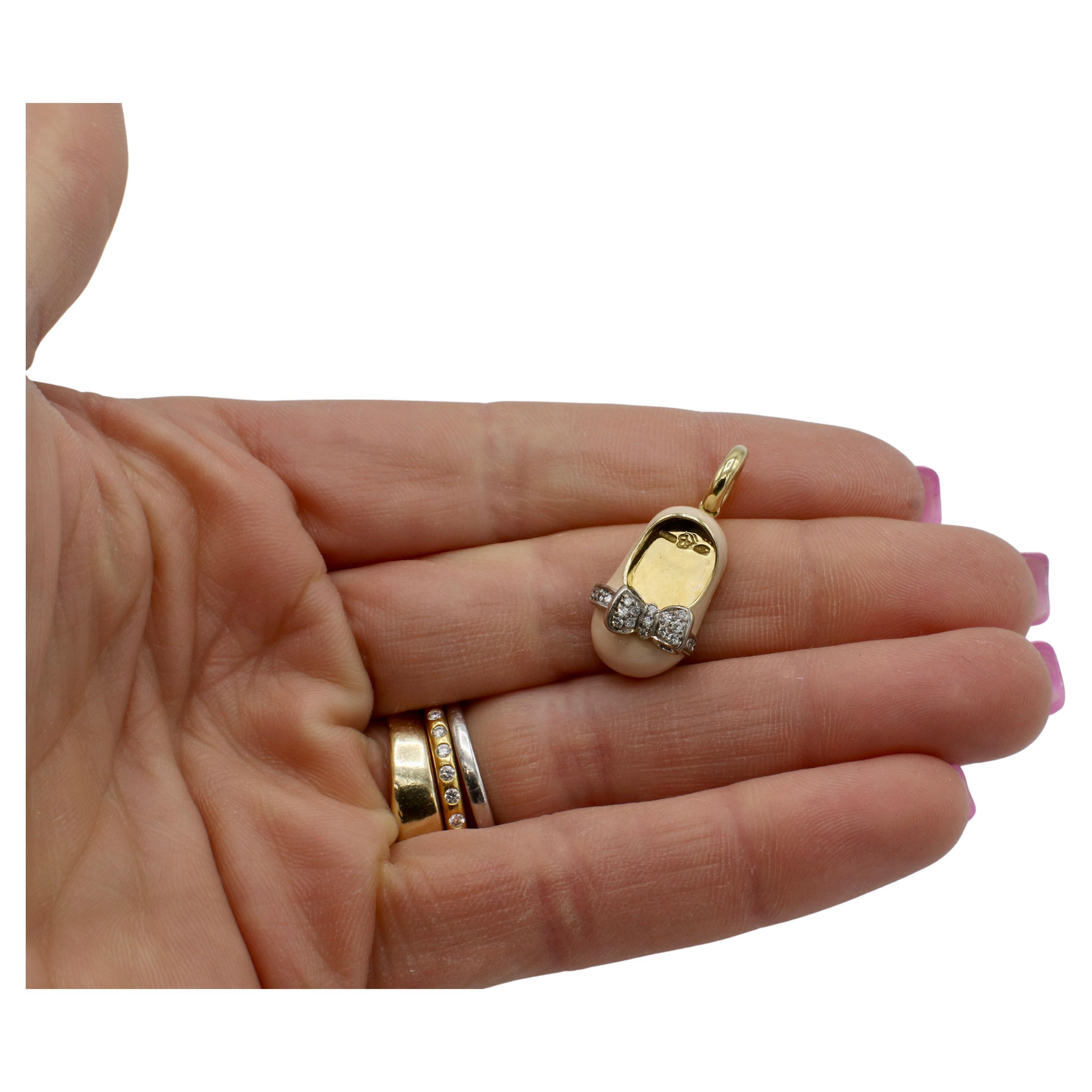 Aaron Basha Baby Shoe 18 Kt Yellow Gold  Pink Enamel & Natural Diamond Bow Charm In Excellent Condition For Sale In  Baltimore, MD
