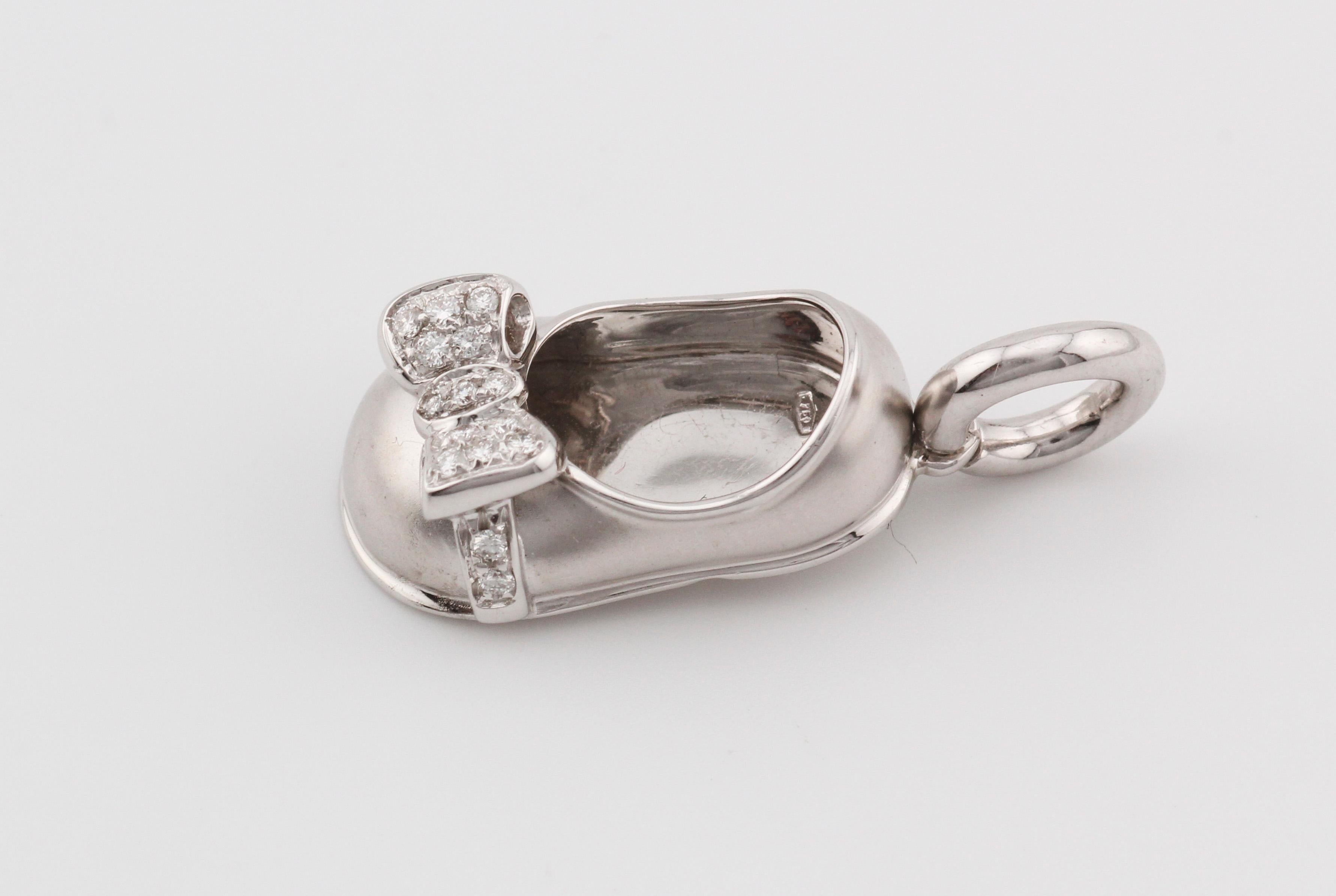 Brilliant Cut Aaron Basha Diamond 18K White Gold Baby Girl Shoe with Diamond Bow Charm Pendant For Sale