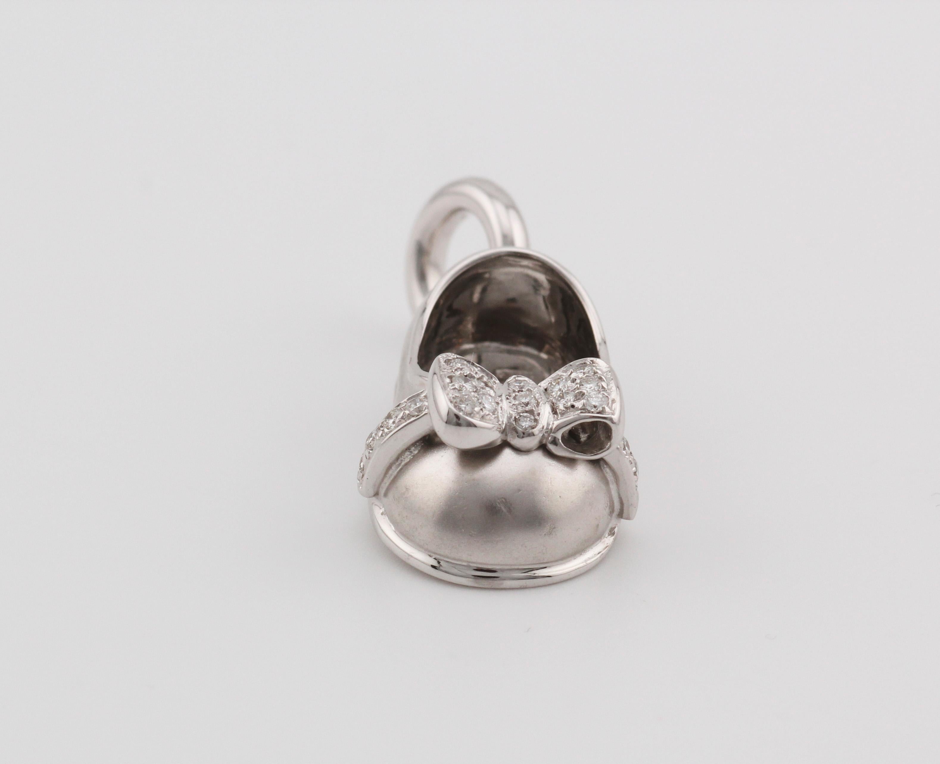 Aaron Basha Diamond 18K White Gold Baby Girl Shoe with Diamond Bow Charm Pendant For Sale 2