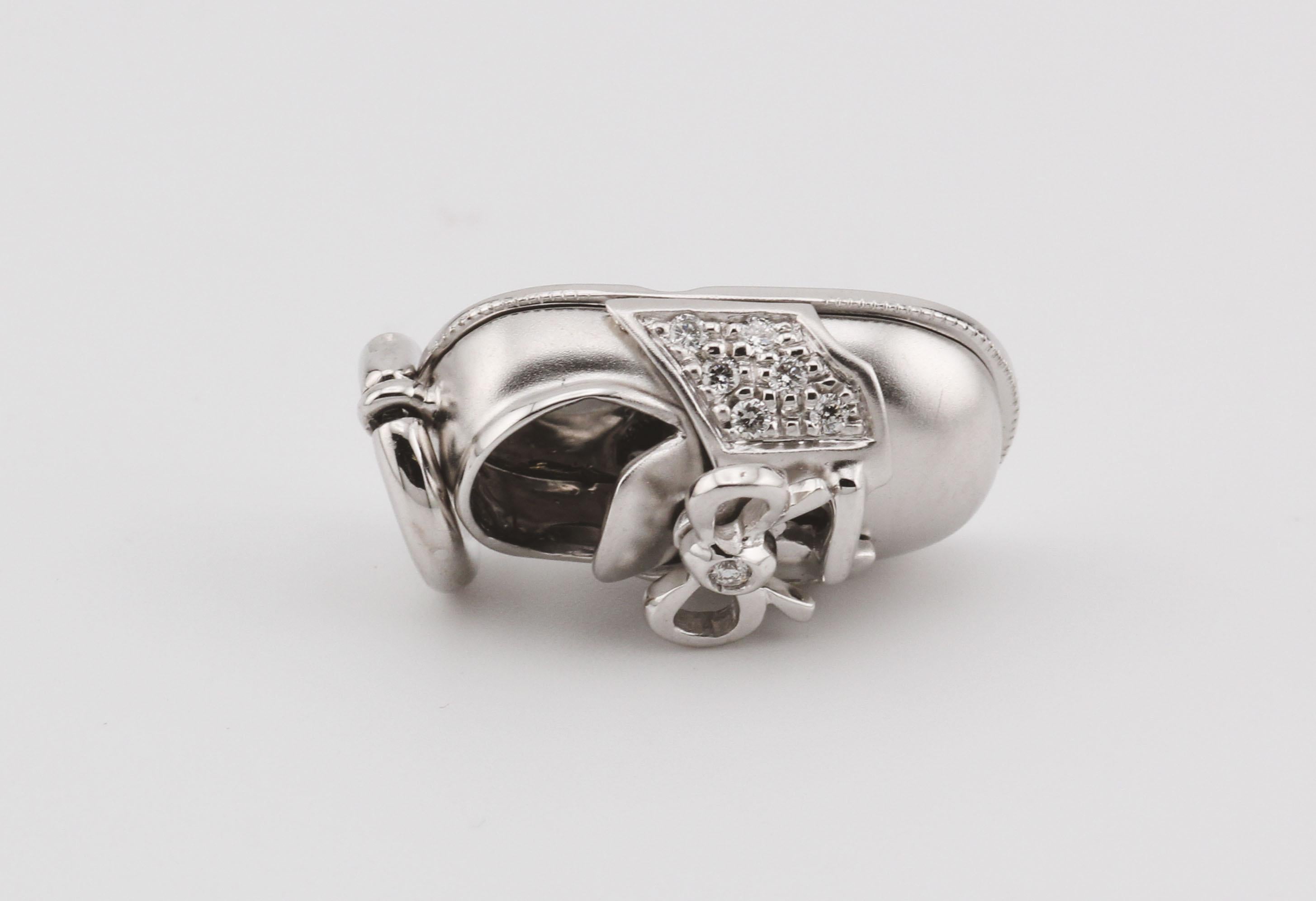 Aaron Basha Diamond 18K White Gold Baby Shoe with Bow Charm Pendant For Sale 1