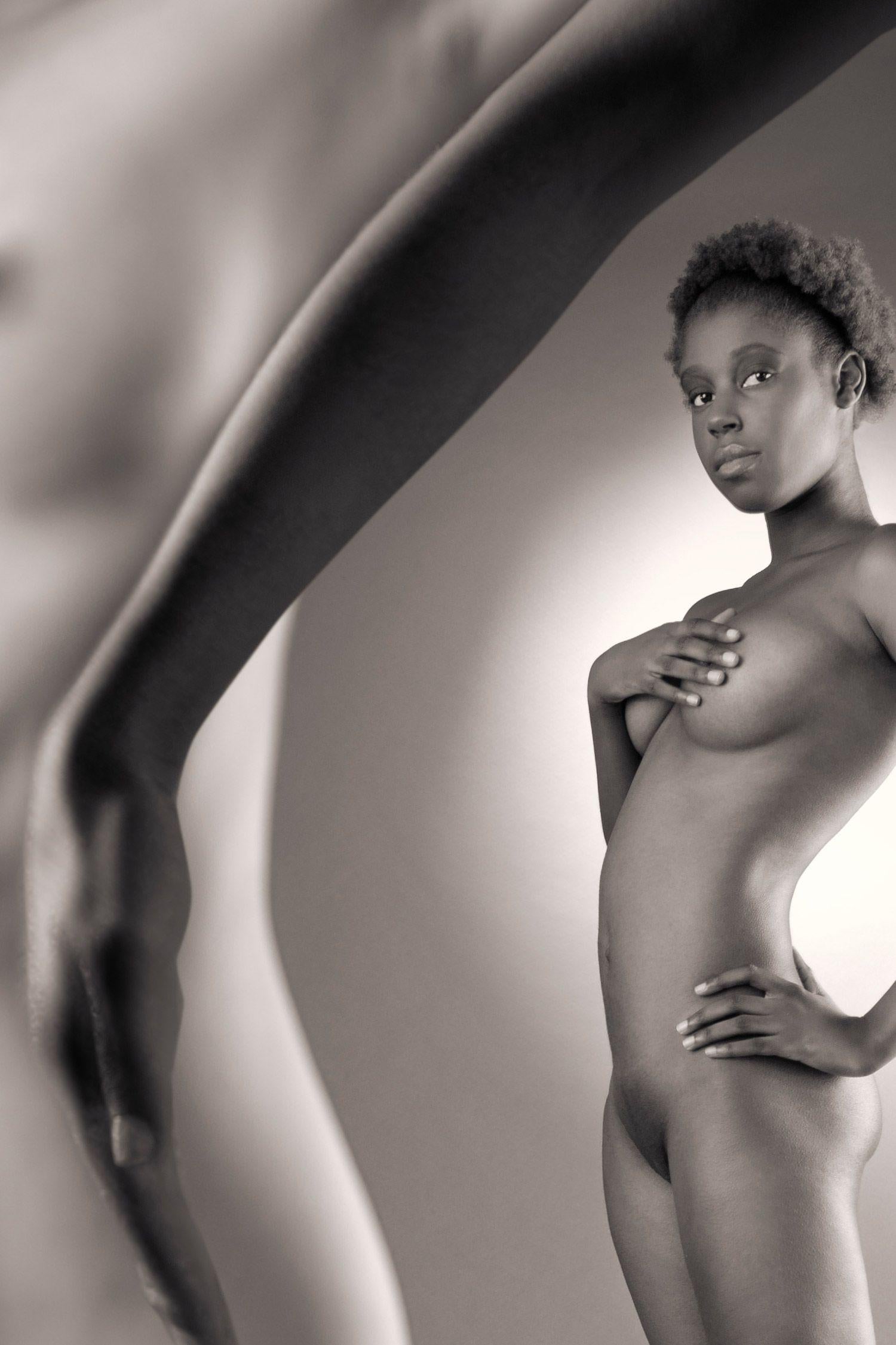 Stand Until, fotografia, getto d'inchiostro d'archivio - Photograph di Aaron Knight
