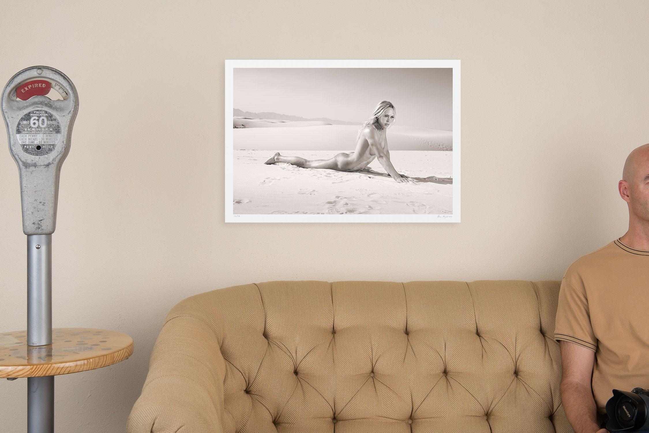 White Sands (Wahid), Fotografia, getto d'inchiostro d'archivio - Photograph Altro stile artistico di Aaron Knight