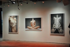 "Amas Luna Storm III" (FRAMED) Fotografia 40" x 60" in Ed. 1/3 di Aaron Mcpolin