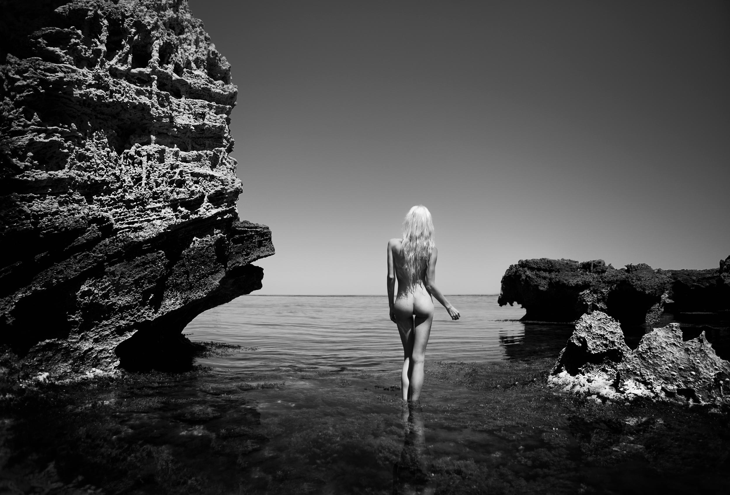 "Looking Glass II" Nude Landscape Photography 24 x 36 in Ed 1/7 by Aaron Mcpolin

Archival Giclee Print
Signed and numbered by the artist.
Comes with COA issued by the artist.
NOT framed. Ships in a tube.   

OTHER SIZES AVAILABLE: 
Edition of 15: