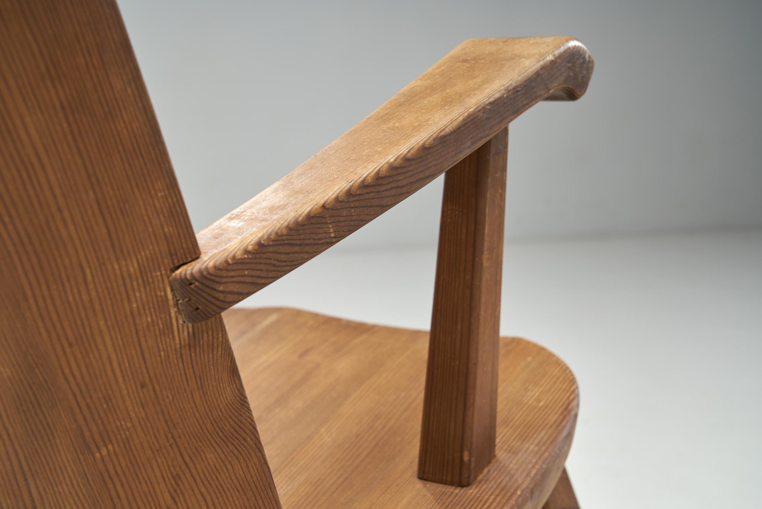 AB Åby Möbelfabrik Pine Rocking Chair, Sweden 1940s For Sale 2