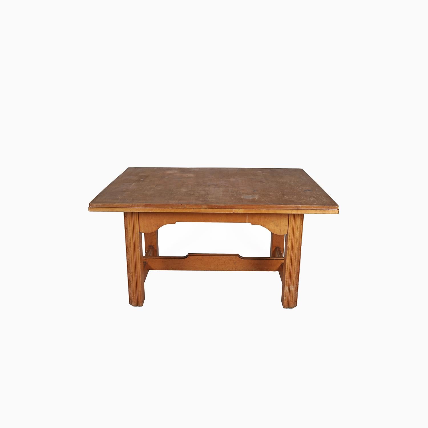 Early 20th Century AB Nordiska Kompaniet Art Nouveau Draw Leaf Dining Table
