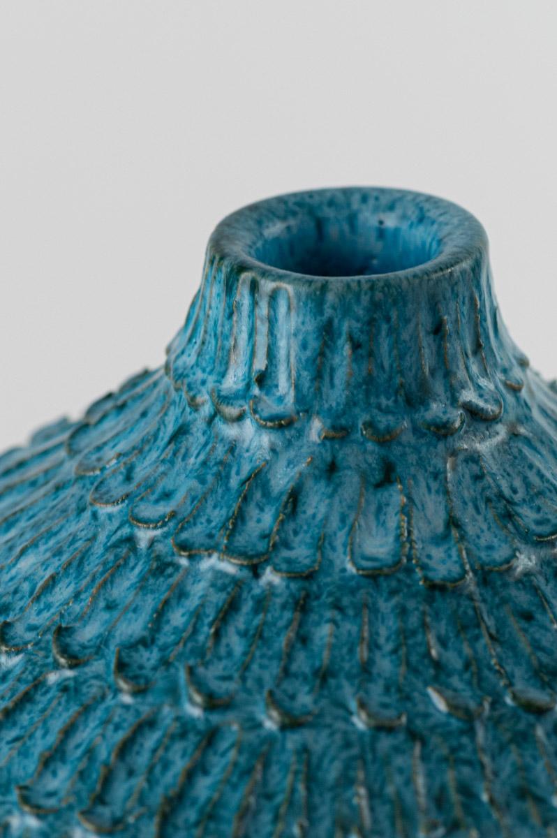 Modern ABA-10 Nuoveforme Turquoise Vase with Notches For Sale