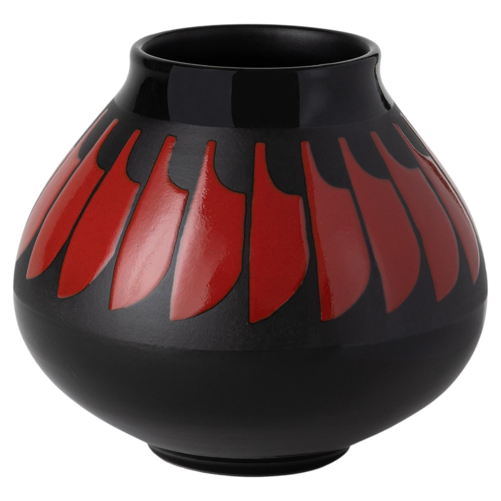 ABA-4 Nuoveforme Navajo Feathers Vase For Sale
