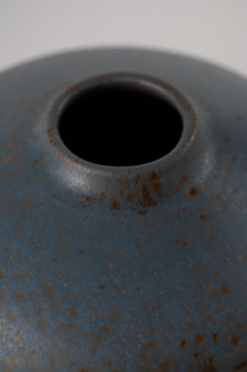 Moderne ABA-9 Vase Nuoveforme bleu clair avec émaux réagissants en vente