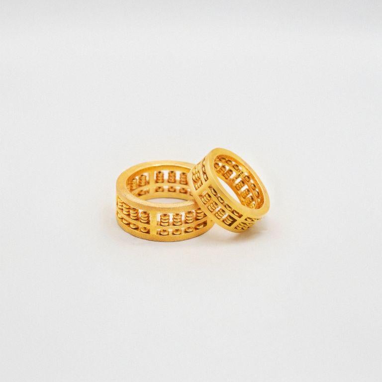 Bague Abacus en or massif 22kt - Disponible en trois tailles :
• Petit (US 5-6) : $4,800
• Moyen (US 7-8) : $5,900
• Grand (US 9-10) : $6,800

Veuillez envoyer un message pour confirmer votre taille préférée et le prix final avant de passer