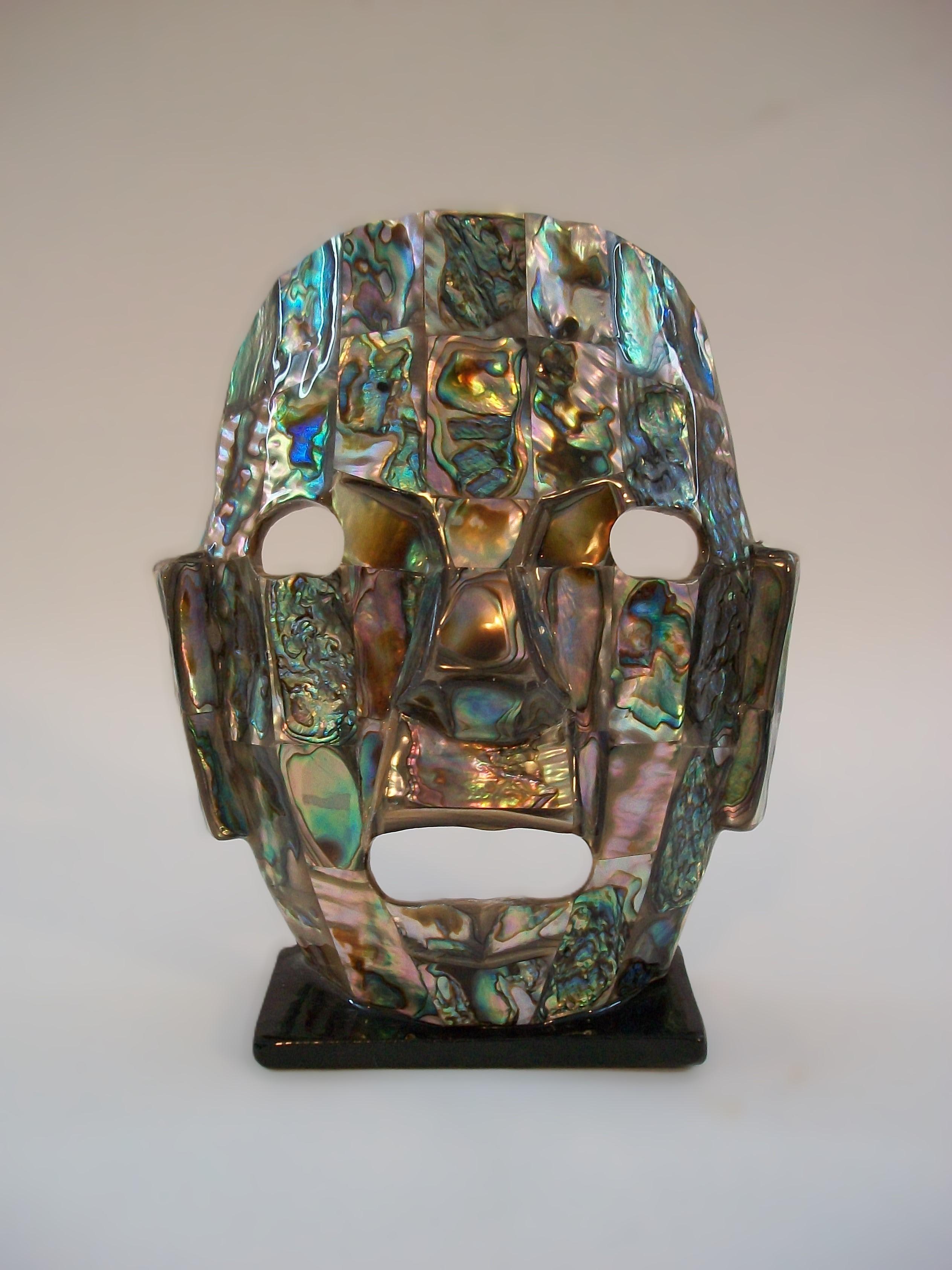  Mayan style mask form sculpture - featuring a glazed finish and black base - fiberglass structure - unsigned - Mexico - late 20th century.

Excellent vintage condition - no loss - no damage - no chips - no restoration - signs of age and
