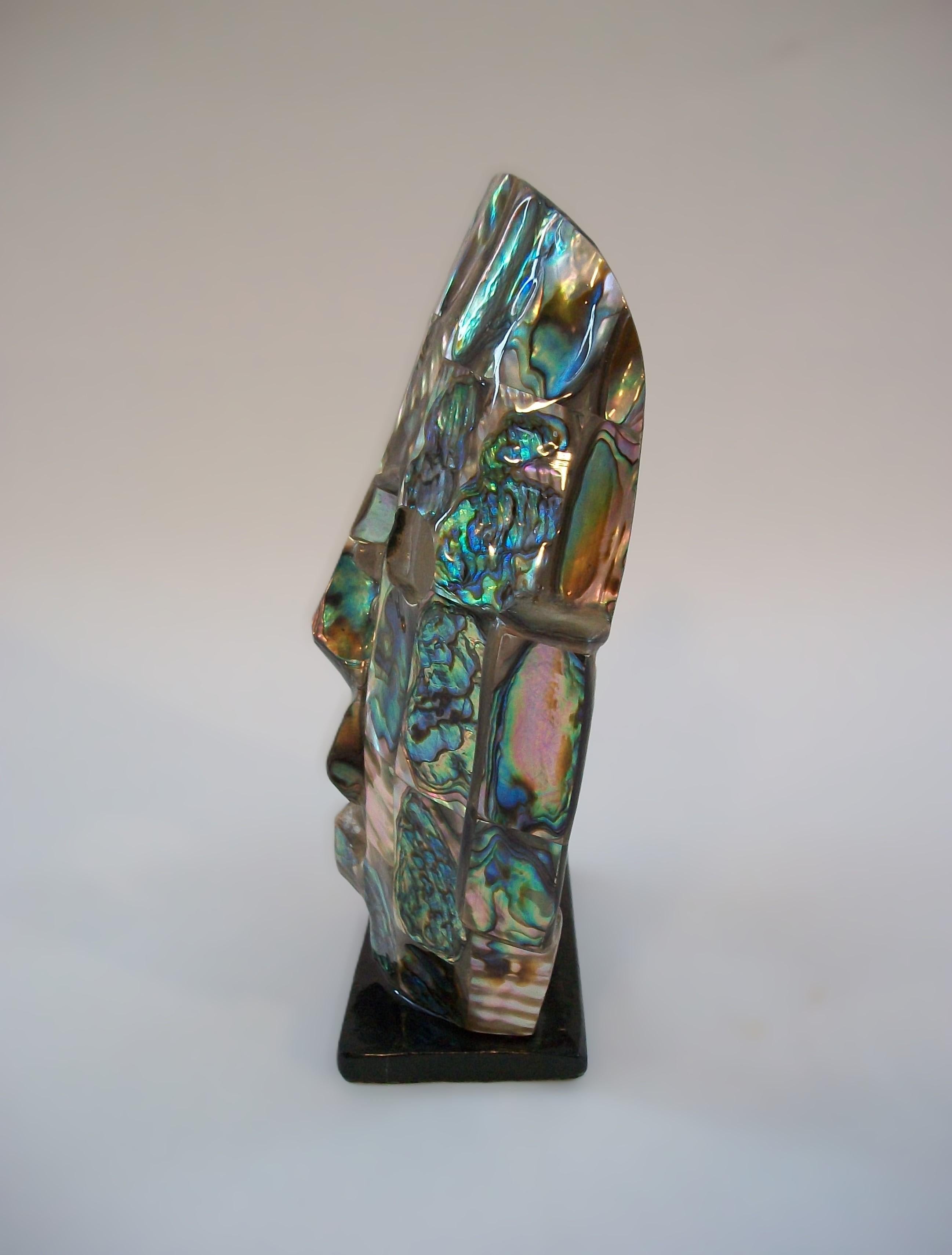 Mid-Century Modern Mayan Style Mask Sculpture - Unsigned - Mexico - Late 20th Century For Sale