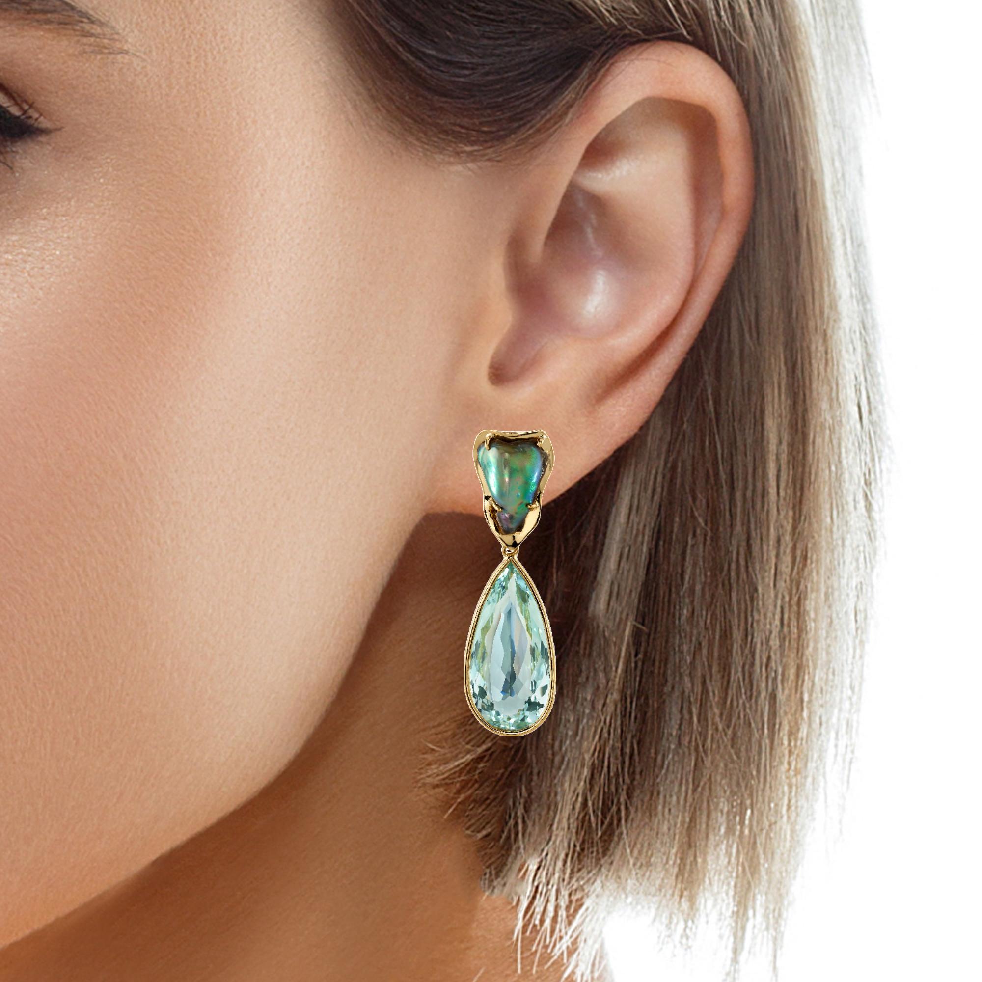 Abalone Baroque Pearl and Pear Shaped Aquamarine Drop Earrings in Yellow Gold In New Condition For Sale In Los Angeles, CA