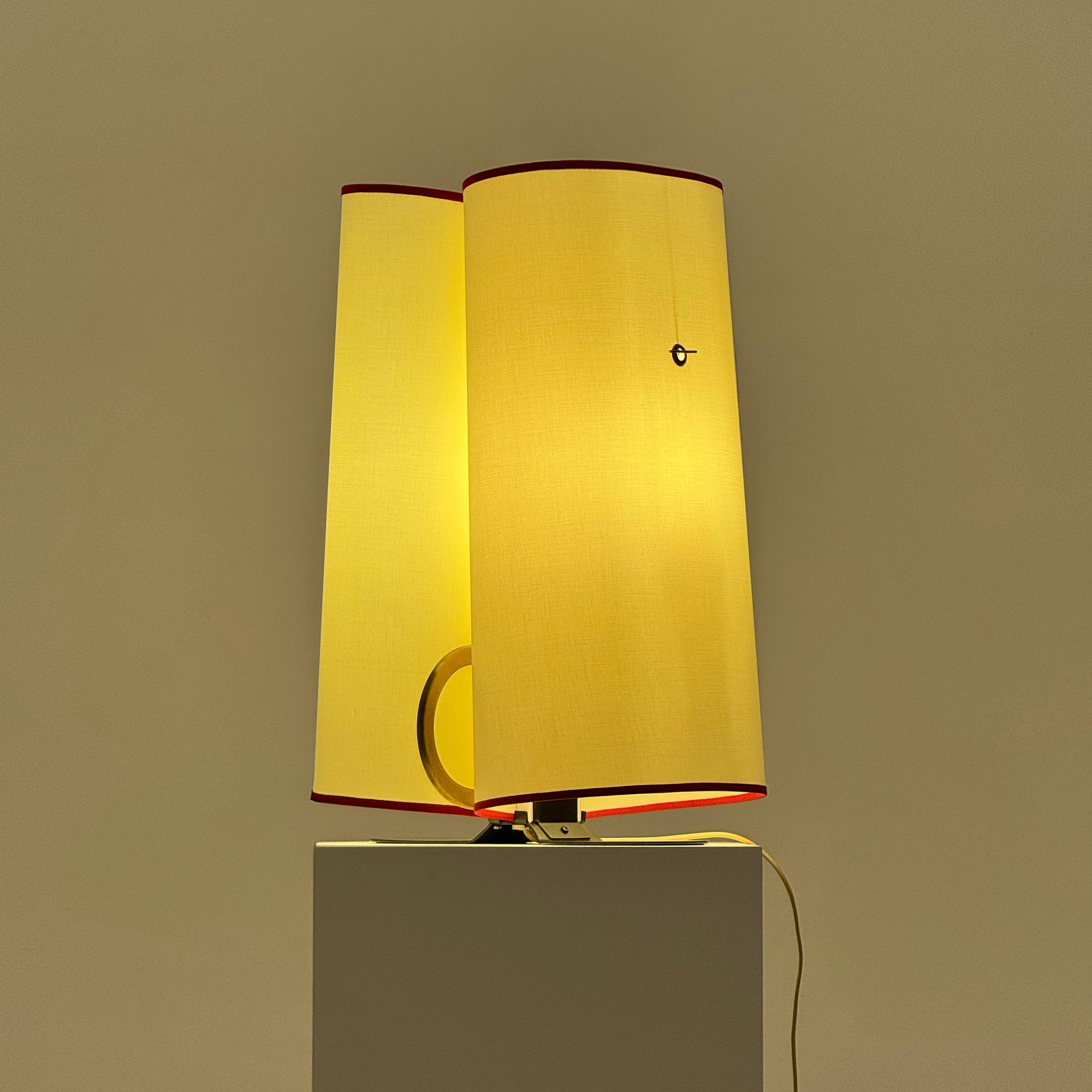 Italiano Lampada da tavolo Abatina disegnata da Afra & Tobia Scarpa per Flos, Italia anni '80