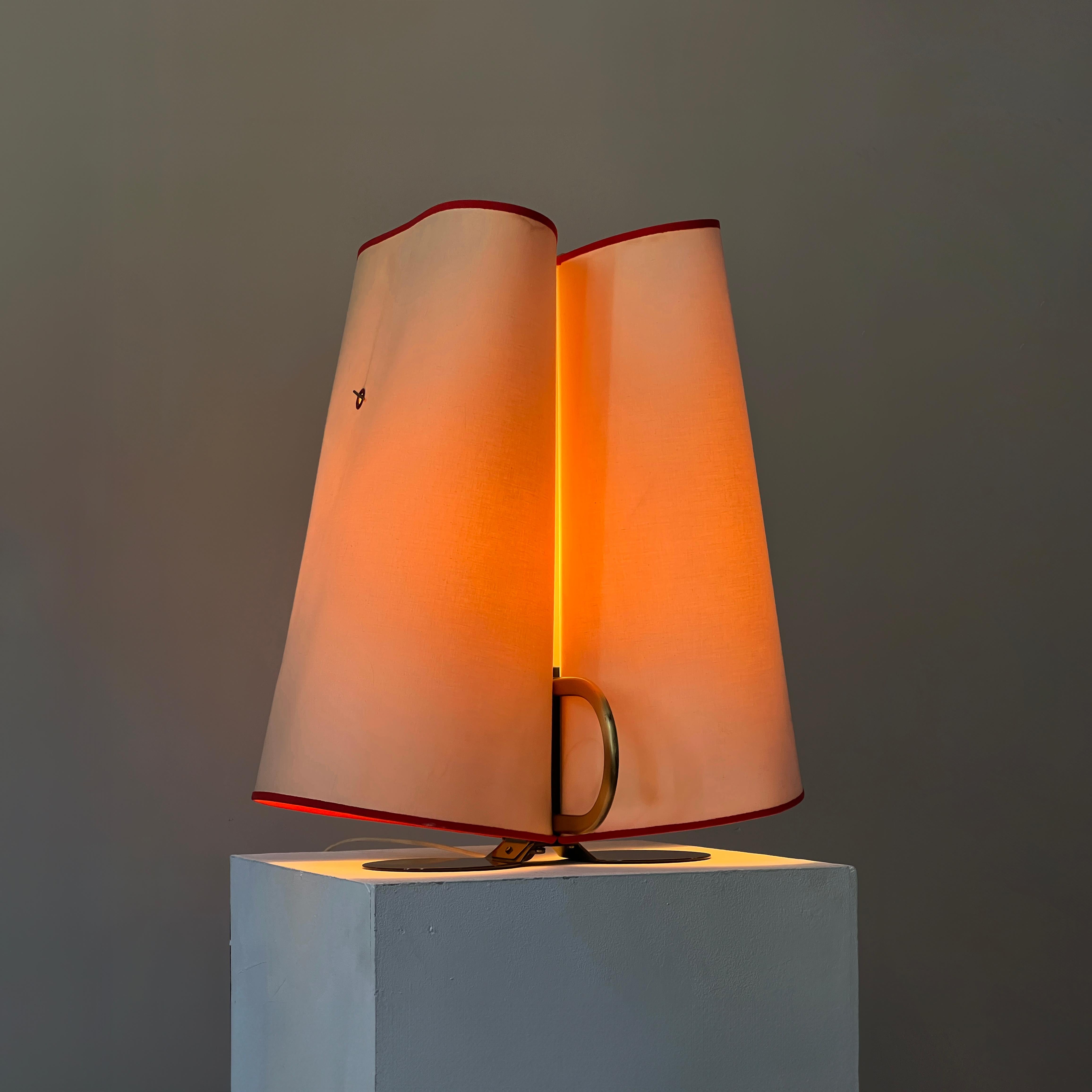 Abatina table lamp designed by Afra & Tobia Scarpa for Flos, Italy 1980s In Good Condition In Milano, IT