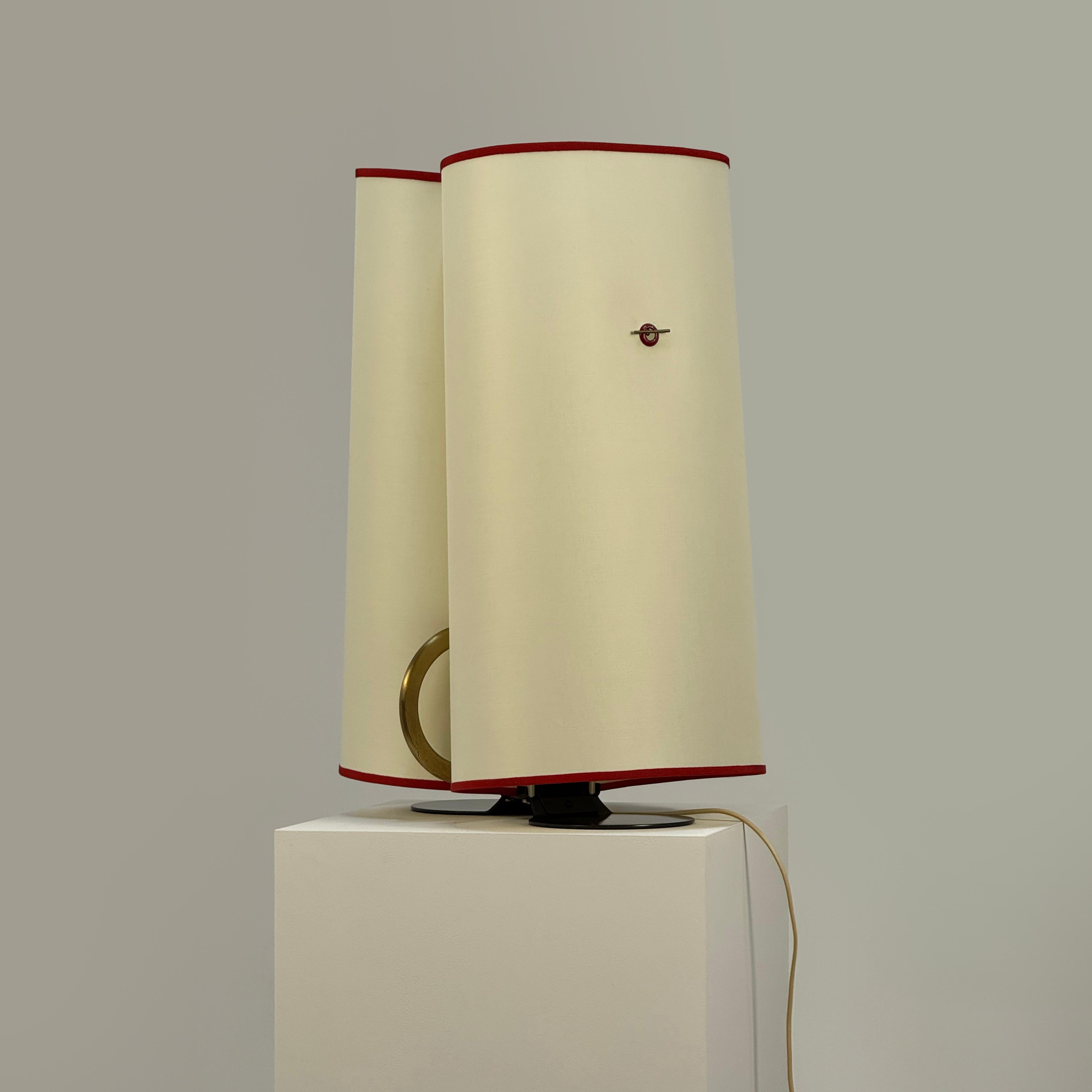 Metallo Lampada da tavolo Abatina disegnata da Afra & Tobia Scarpa per Flos, Italia anni '80