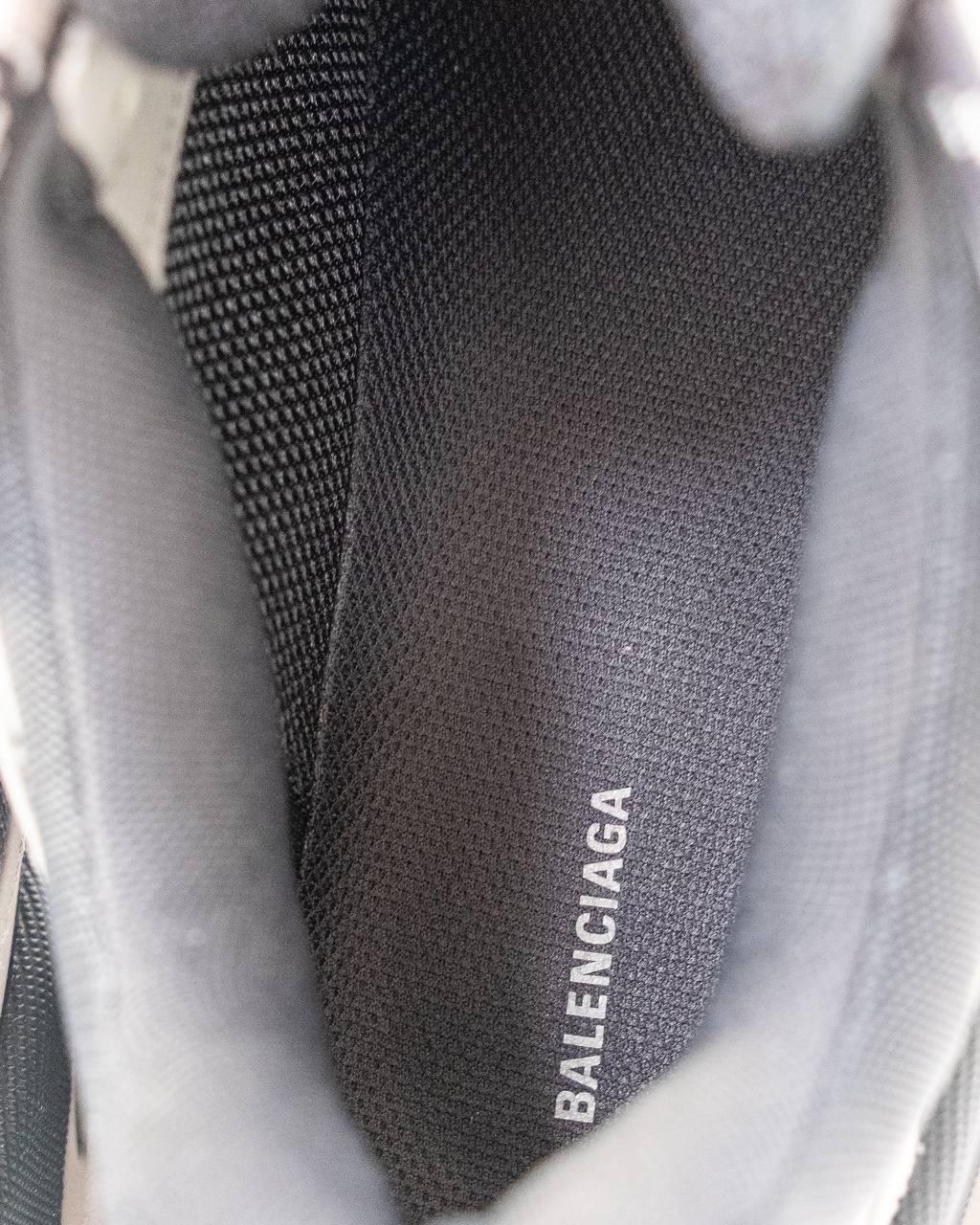 Abbigliamento Scarpe Balenciaga Sneakers Triple S Bicolor Grigia 5