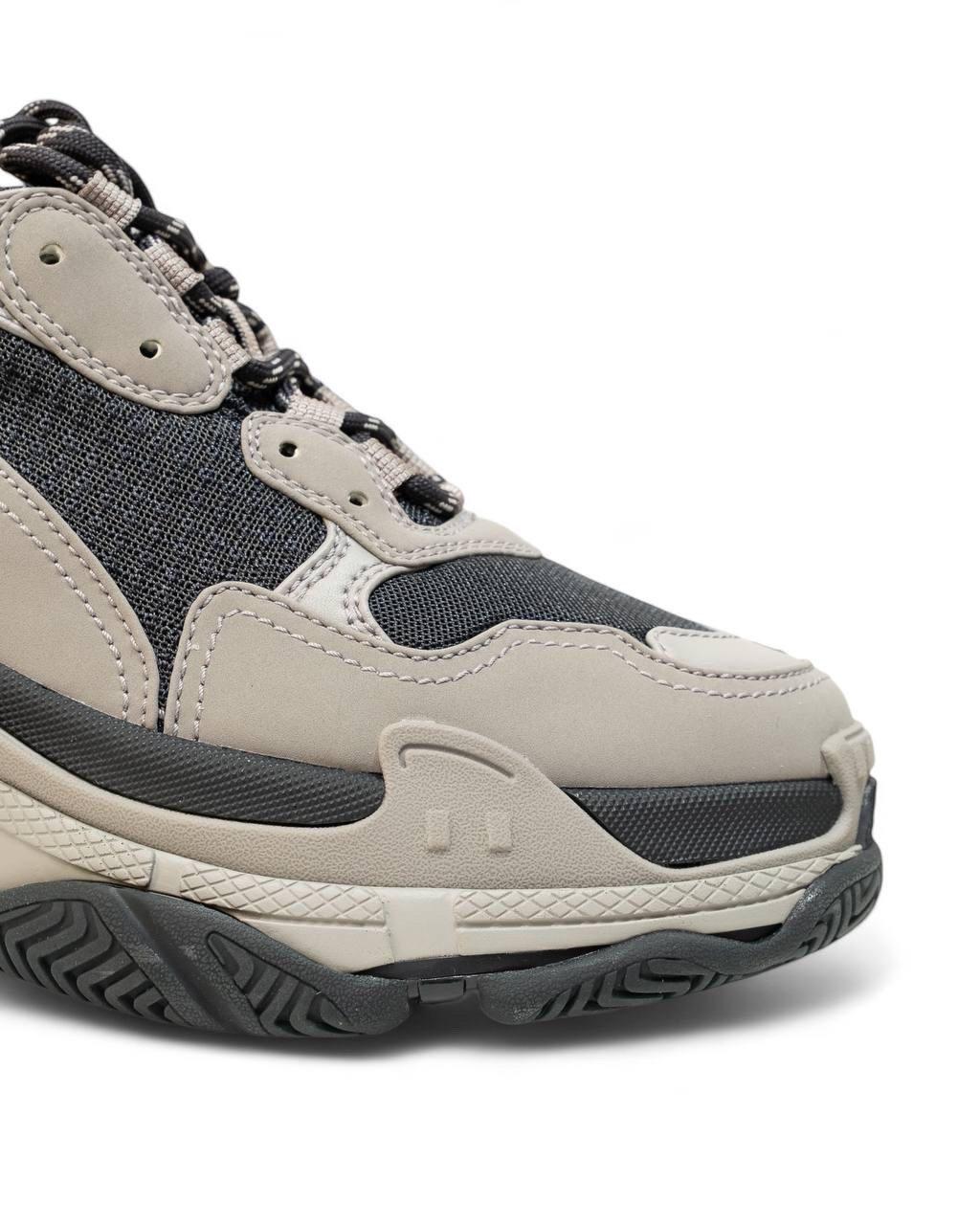 Abbigliamento Scarpe Balenciaga Sneakers Triple S Bicolor Grigia 3