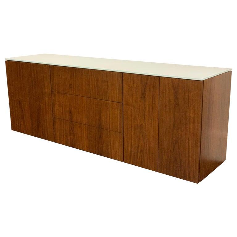 package deal
Stock Floor sample HARVEY PROBBER NUCLEAR SERT
Stock floor sample - M2L BRAND CREDENZA
(NEW)4 USM Nightstand based on P2, steel blue
M2L has the exclusive licensee to produce and distribute Harvey Probber designs.
The 'Nuclear