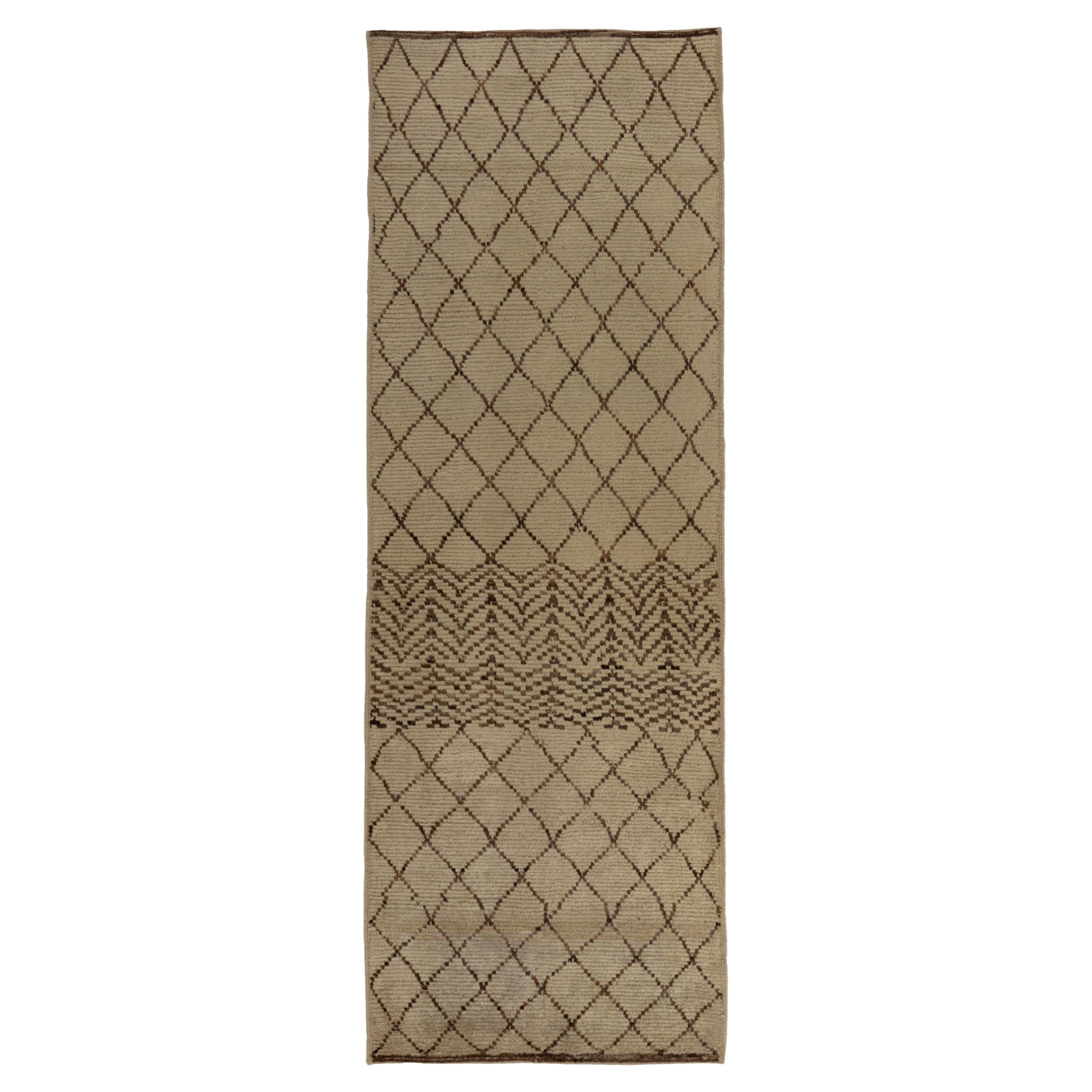 abc carpet Brown Zameen Transitional Wool Runner - 3'4" x 9'10" For Sale