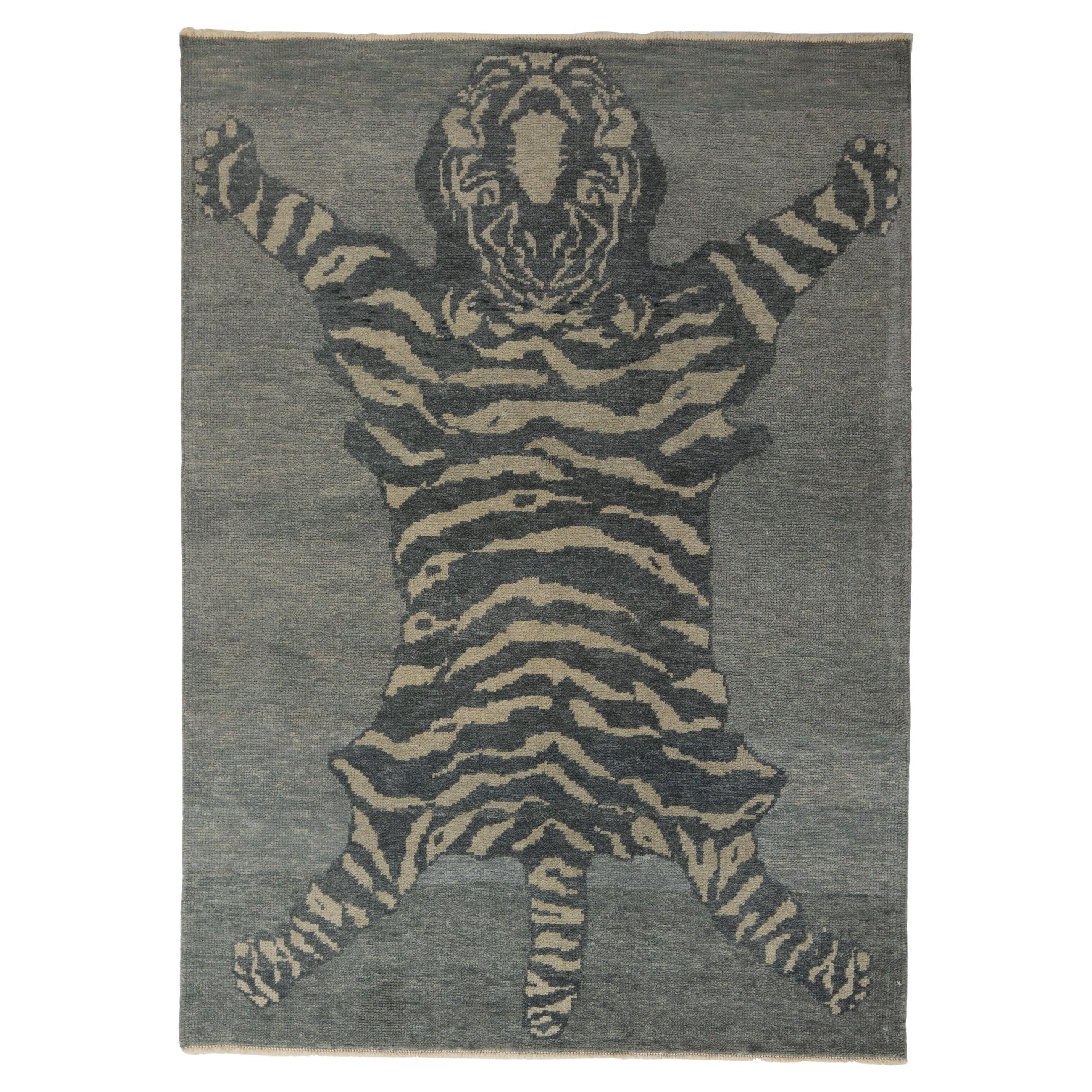 abc carpet Grey Tiger Modern Turkish Wool Rug - 4'9" x 6'7"