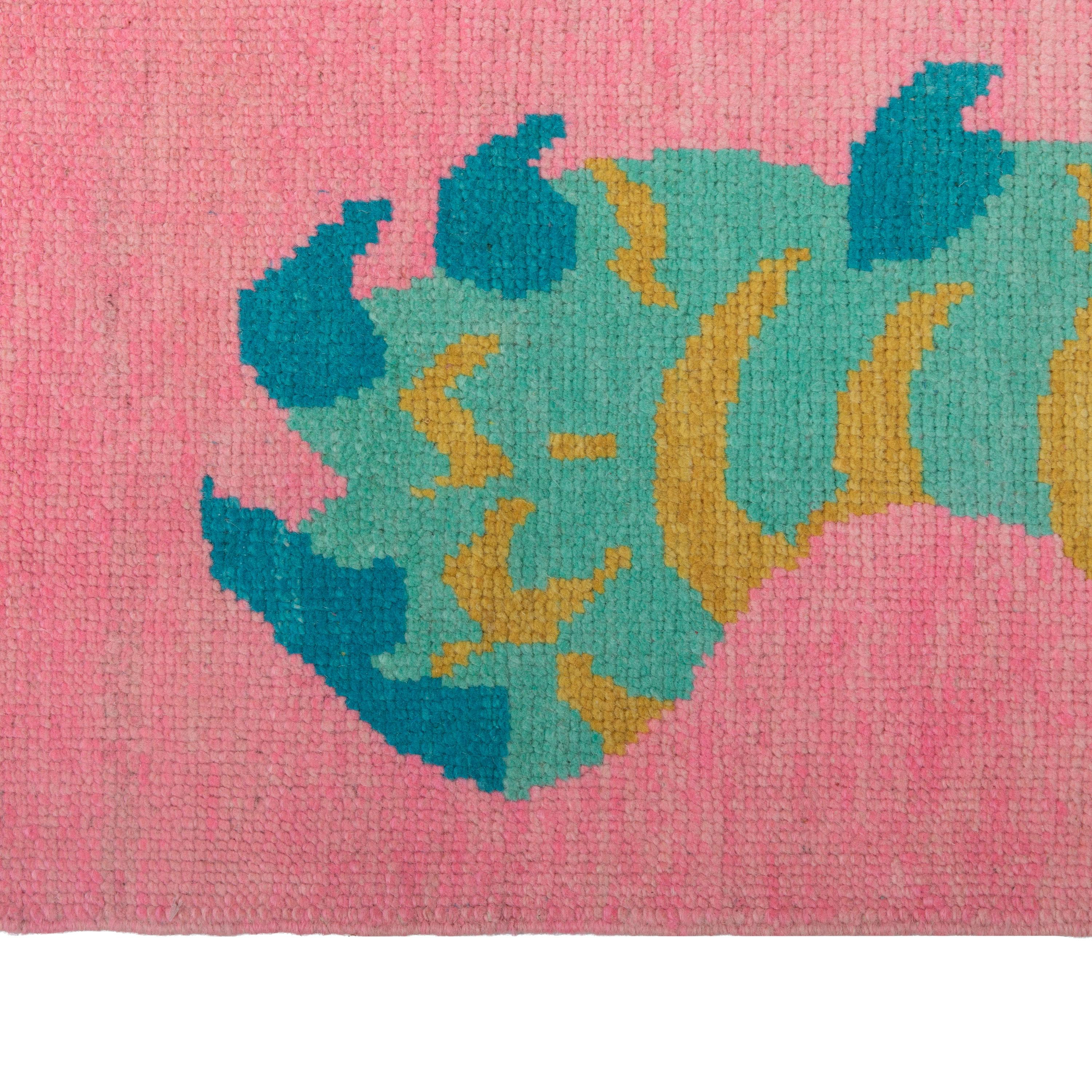 Dieser pinkfarbene Contemporary Tiger Wollteppich ist ein atemberaubendes Stück, misst 6'11