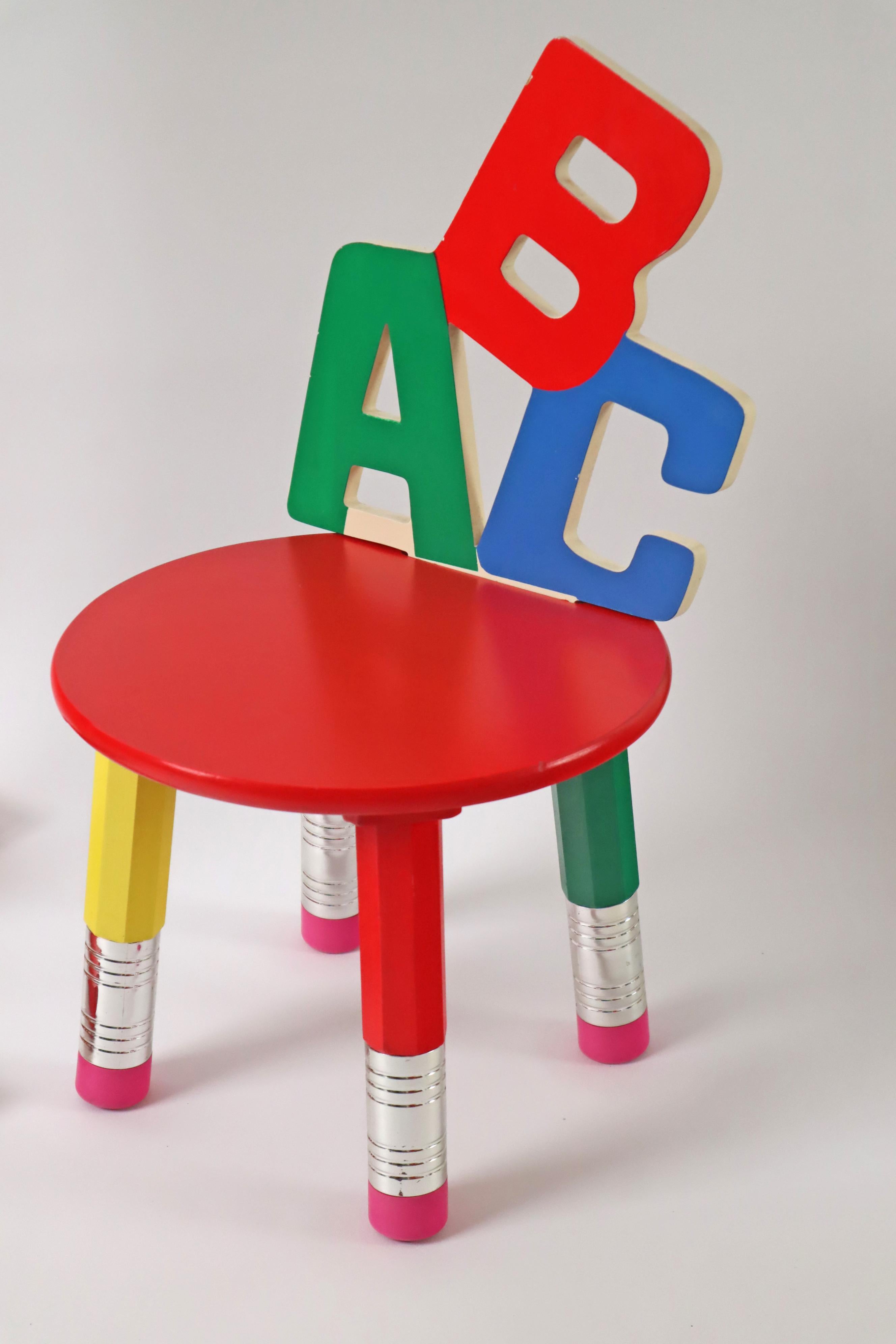ABC Children's Chairs with Coat Rack Set in the form of Pencils, France 1980s In Good Condition For Sale In Hannover, DE