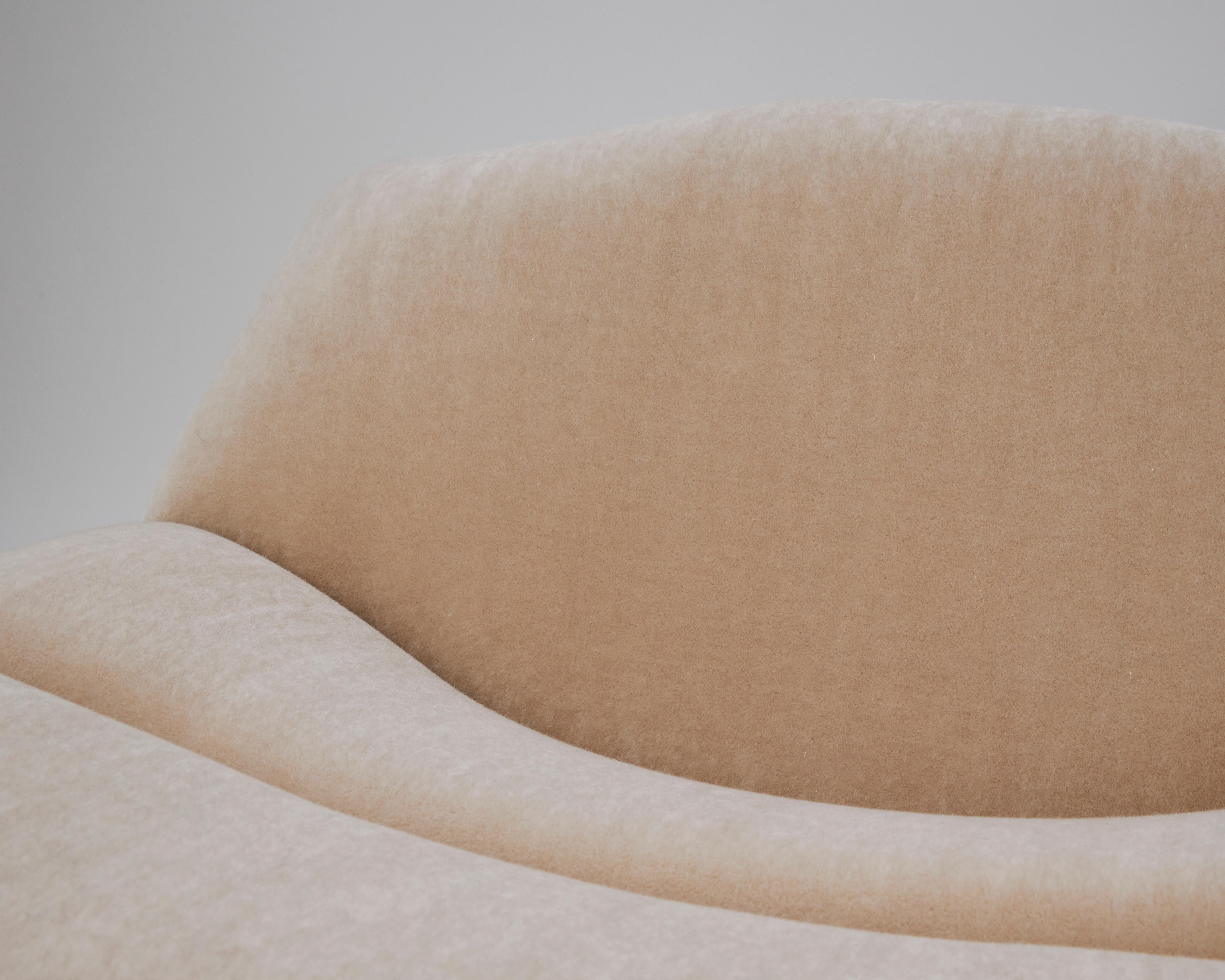 20th Century ABCD 1-Seat Chair by Pierre Paulin for Artifort, Mohair For Sale