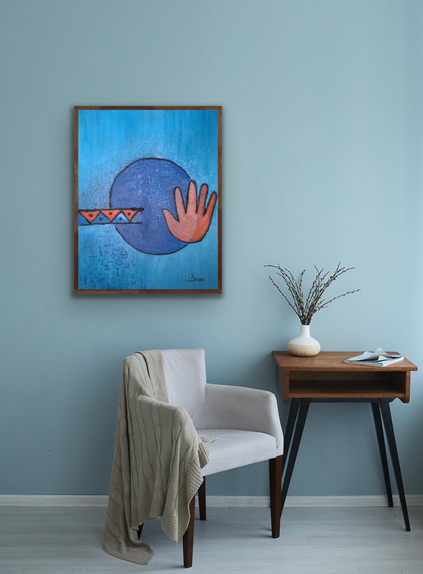 Blaue abstrakte Malerei mit Handsymbol des marokkanischen Künstlers Abderrahman Banana - Mischtechnik auf Leinwand, gerahmt. Signiert auf der Vorderseite, unten rechts. Größe: 50 x 39 Zoll 

Die gemalten Symbole von Abderraman Banana oszillieren