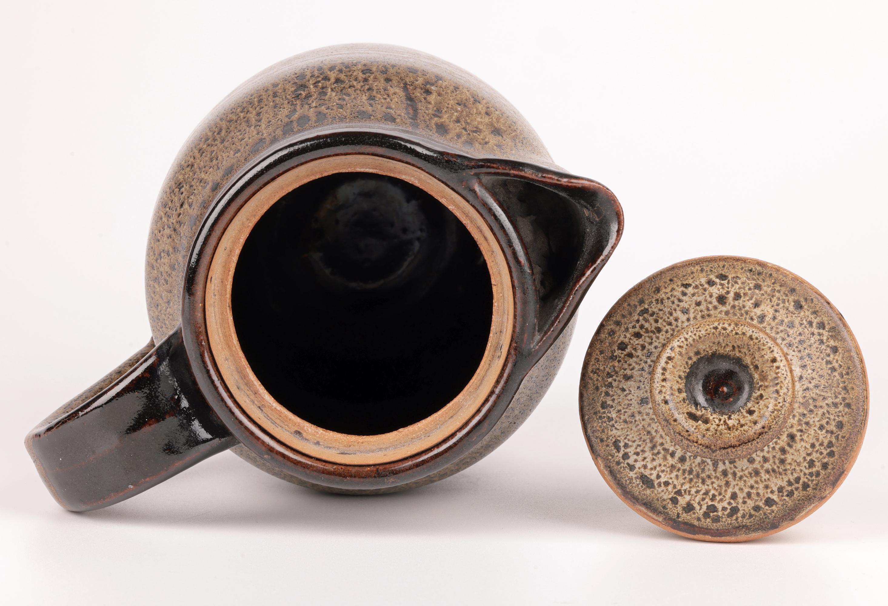 Abdo Nagi Oatmeal Glazed Studio Pottery Jug & Cover en grès en vente 5