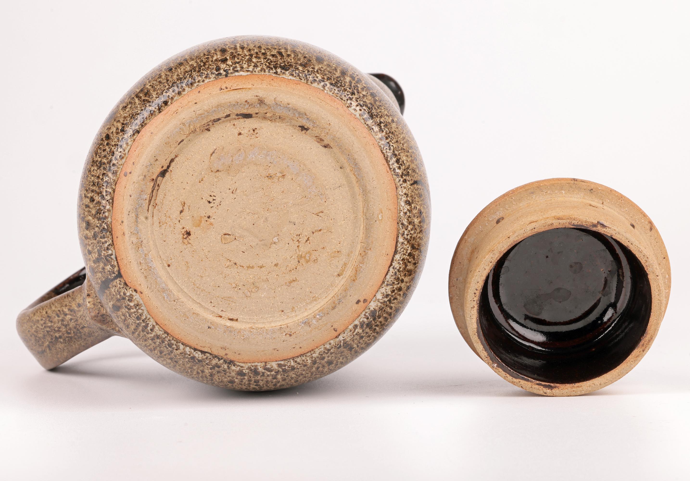 Abdo Nagi Oatmeal Glazed Studio Pottery Jug & Cover en grès en vente 7