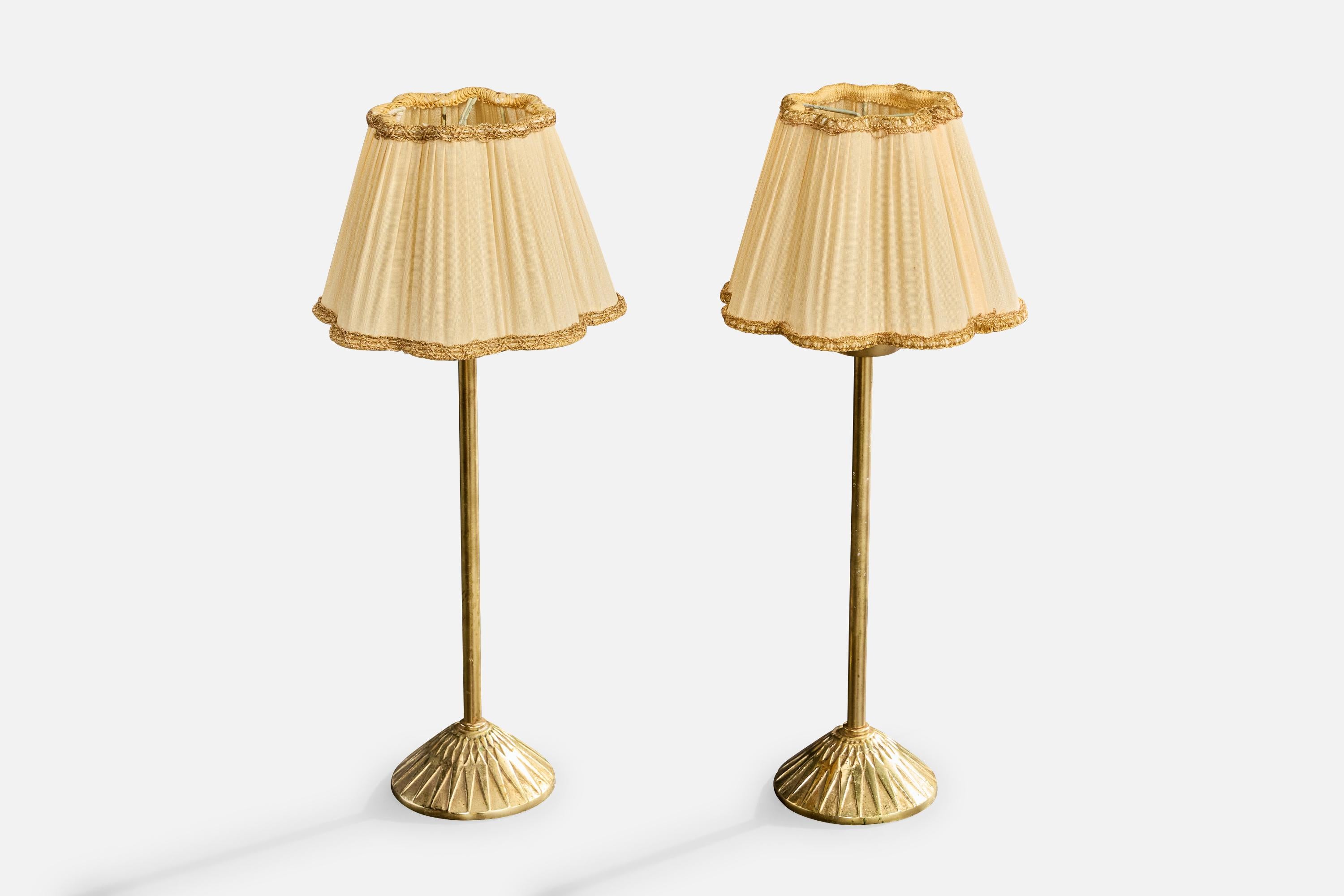 Mid-Century Modern ABEA, lampes de bureau, laiton, tissu, Suède, années 1950 en vente