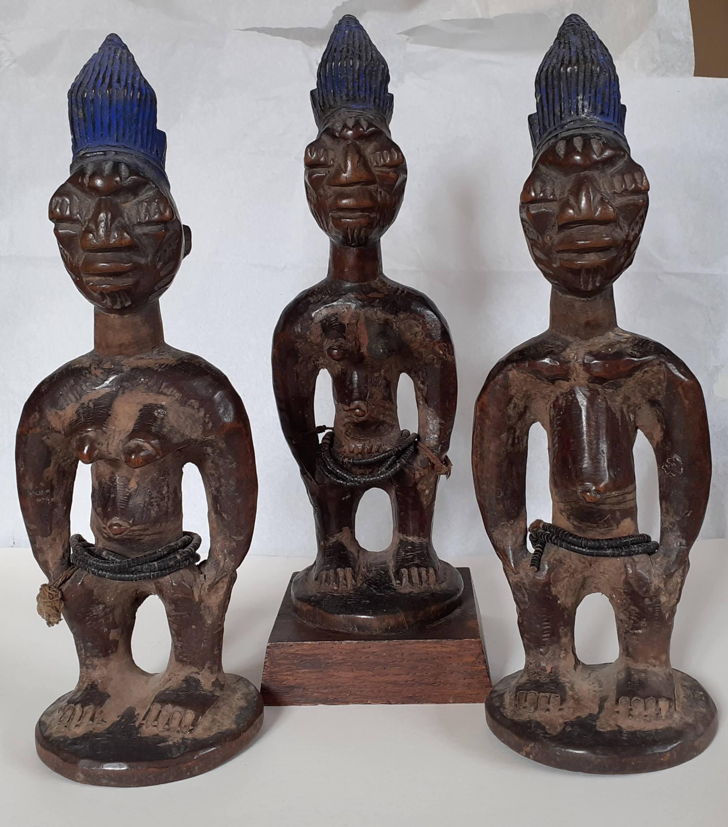 Yoruba Ibeji triplets master sculptor.Abegunde of Ede tribal African Art Nigeria - Sculpture by Abegune of Ede