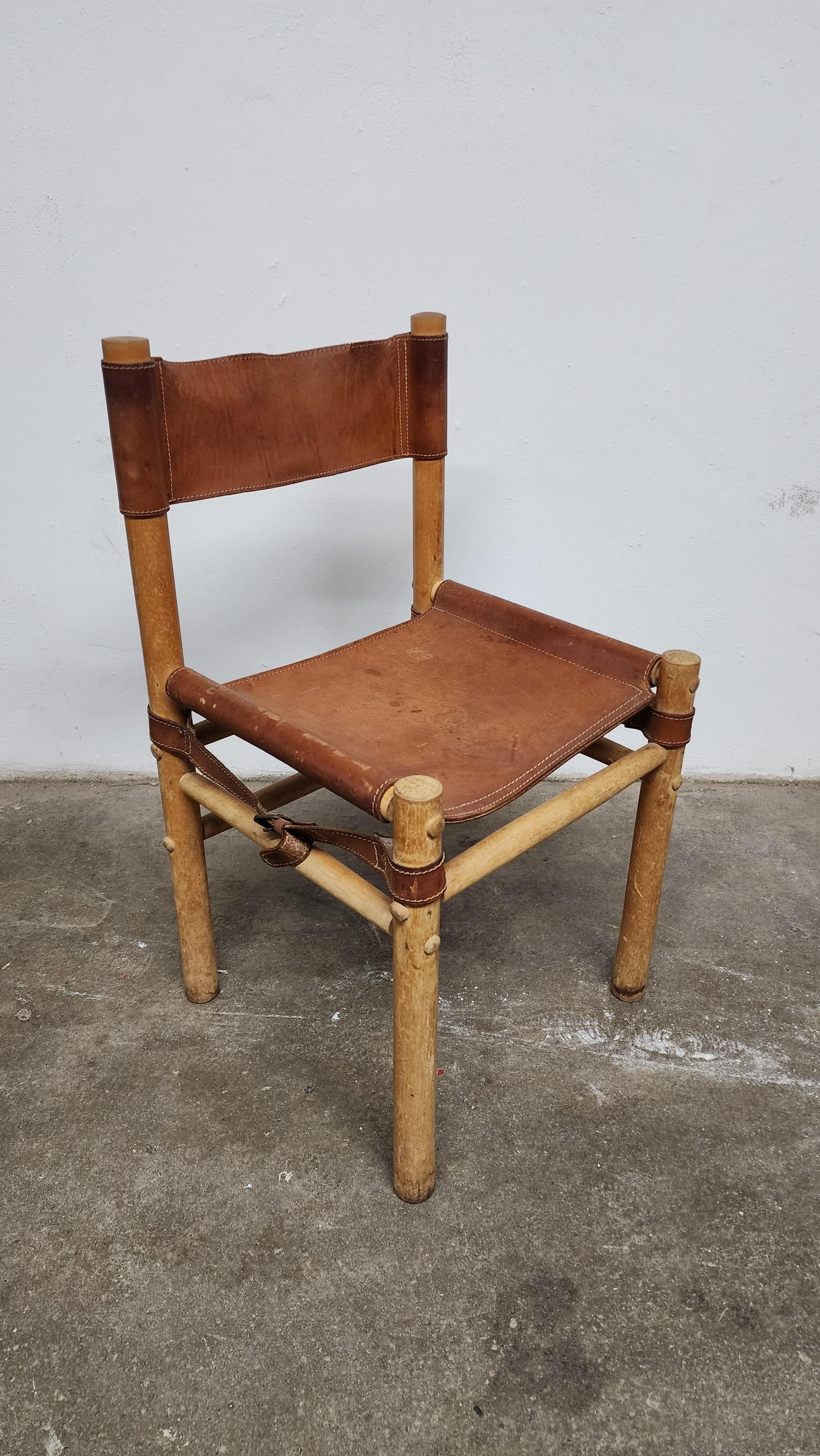 Safari Chair by Abel Gonzalez made in Argentina.  in original condition.  has some great patina and the leather is in pretty good condition. 