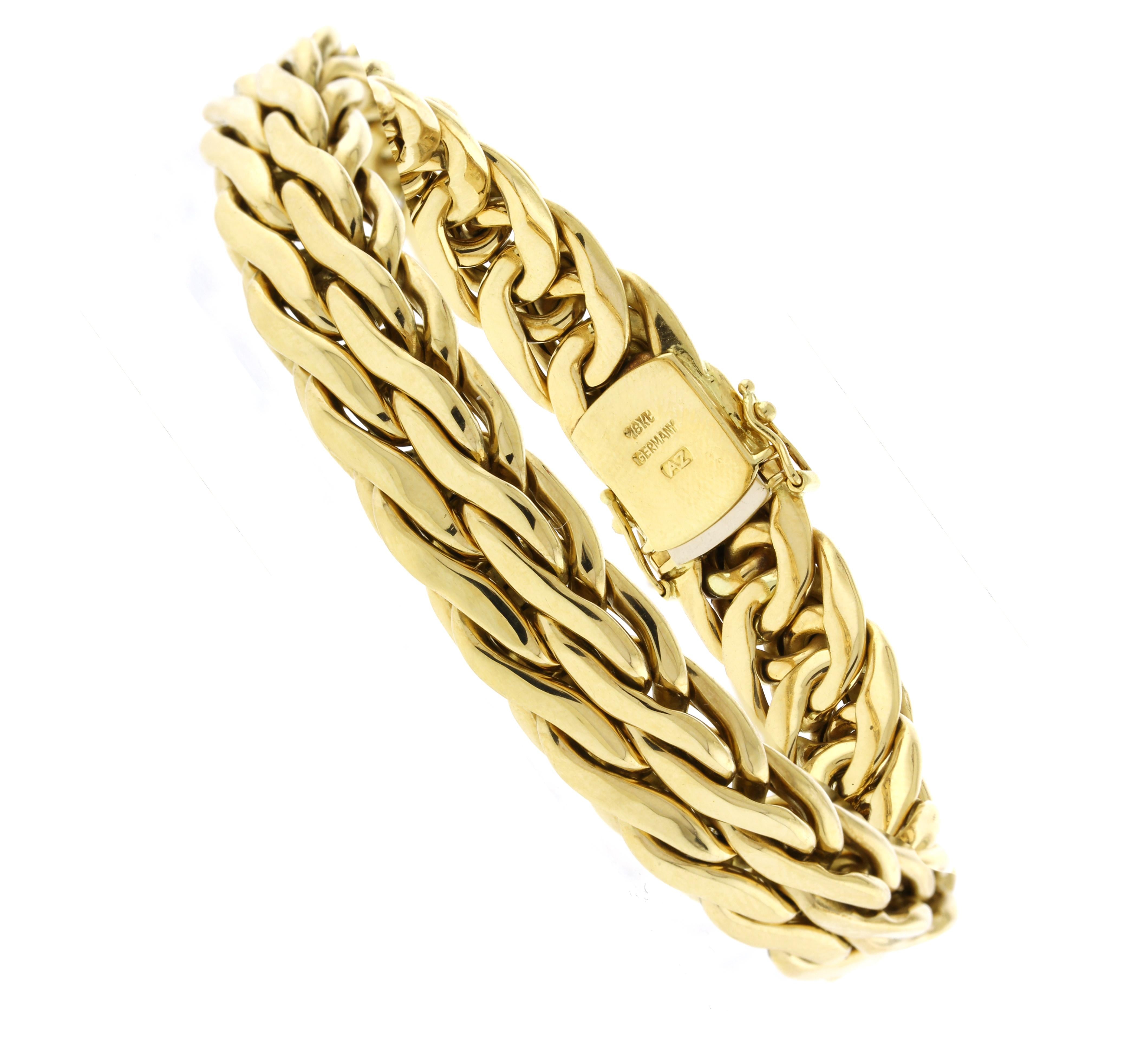 From Abel and Zimmerman, this woven bracelet is great for everyday wear.
♦ Designer: Abel and Zimmerman
♦ Circa: 1980s
♦ Length: 7 1/4 inches
♦ Width: 1/2inch
♦ Metal: 18Yellow Gold
♦ Packaging: Pampillonia Presentation Box
♦ Condition: Excellent,