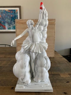 La beauté d'un Rebellion - Sculpture en vinyle avec bras détachables