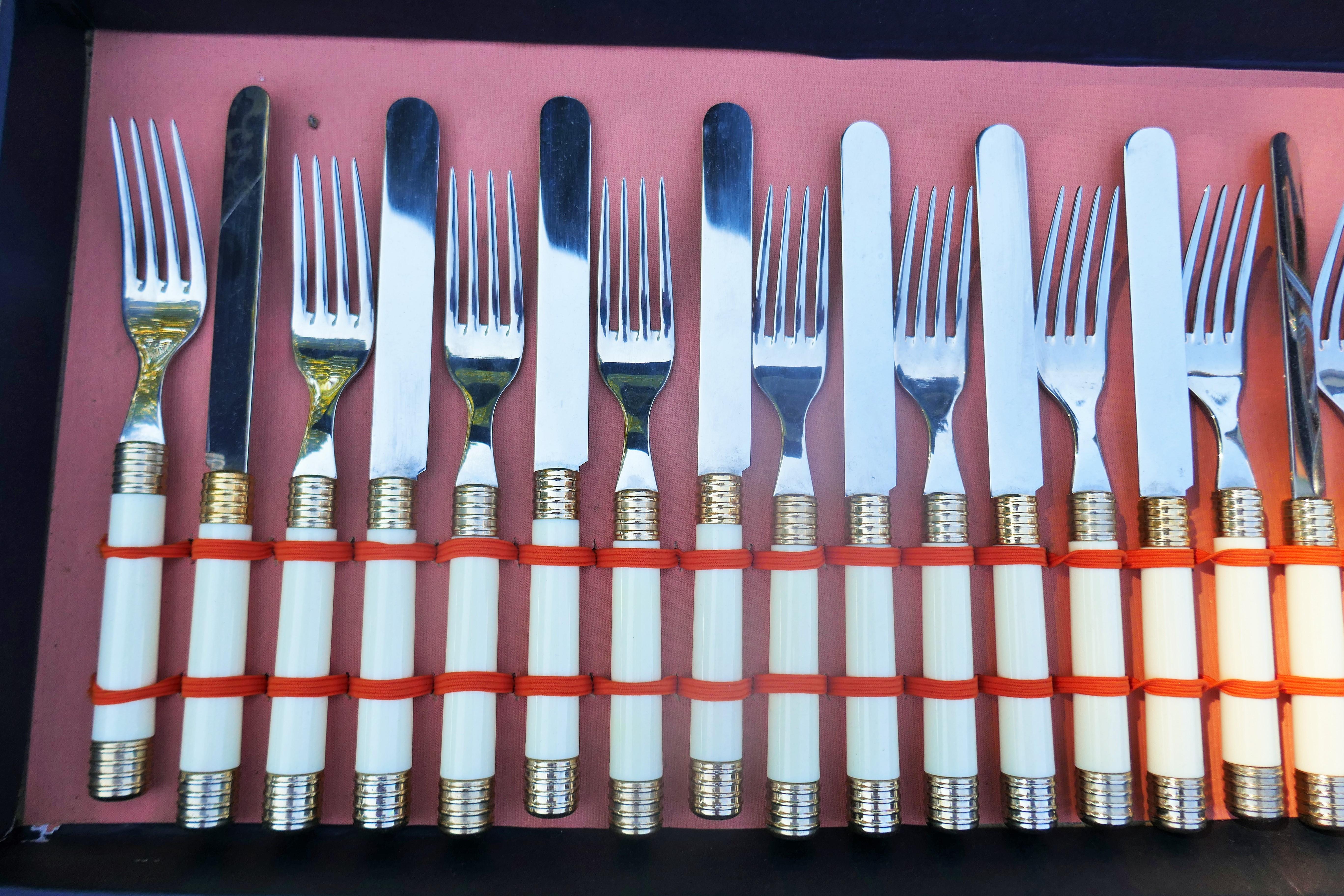 Ensemble de couverts Abert 74 pièces en vente 2