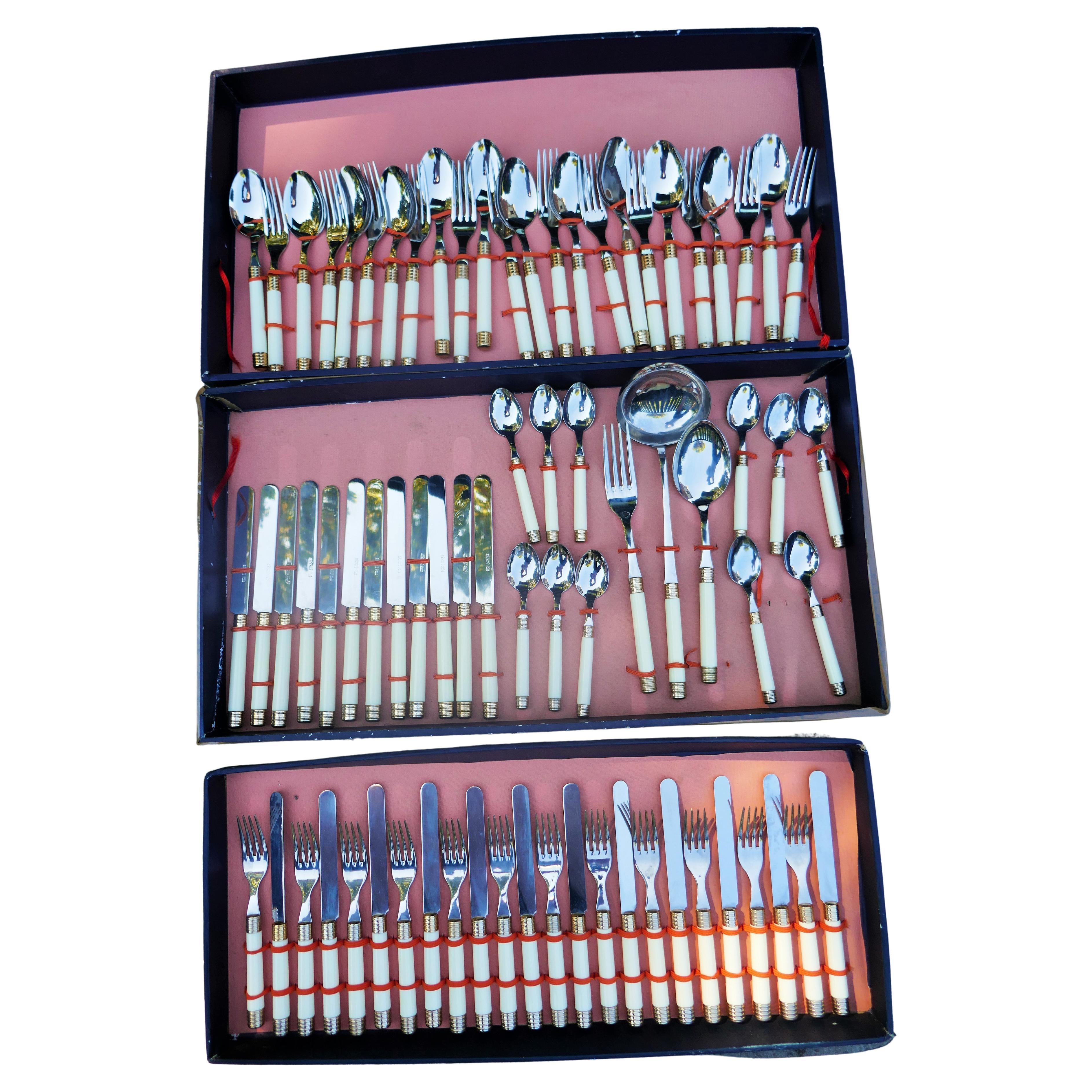 Ensemble de couverts Abert 74 pièces en vente