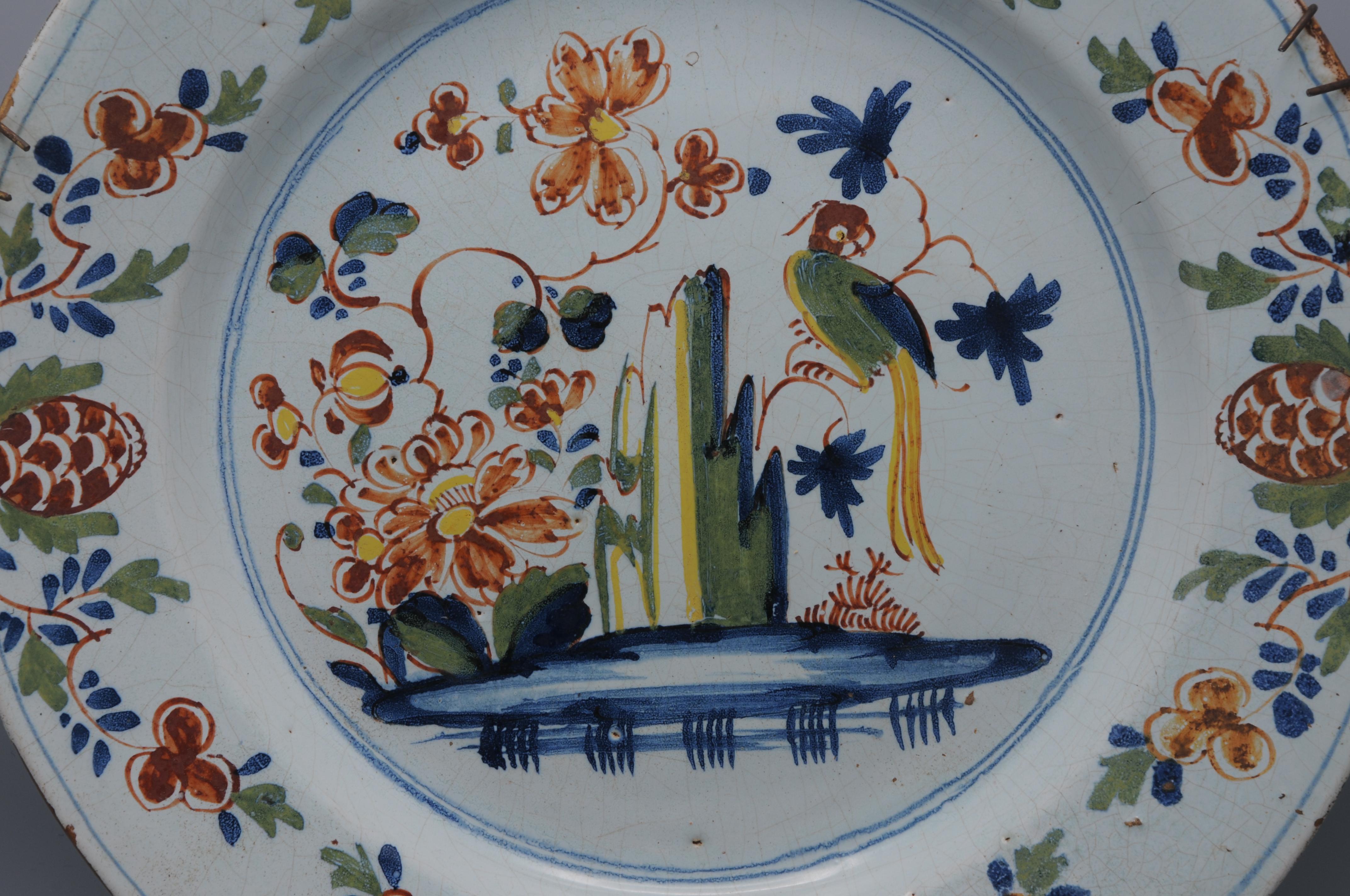 Chinoiseries Abigail Griffith, Lambeth London - Chargeur à perruche en Delftware anglais, milieu du 18e siècle en vente